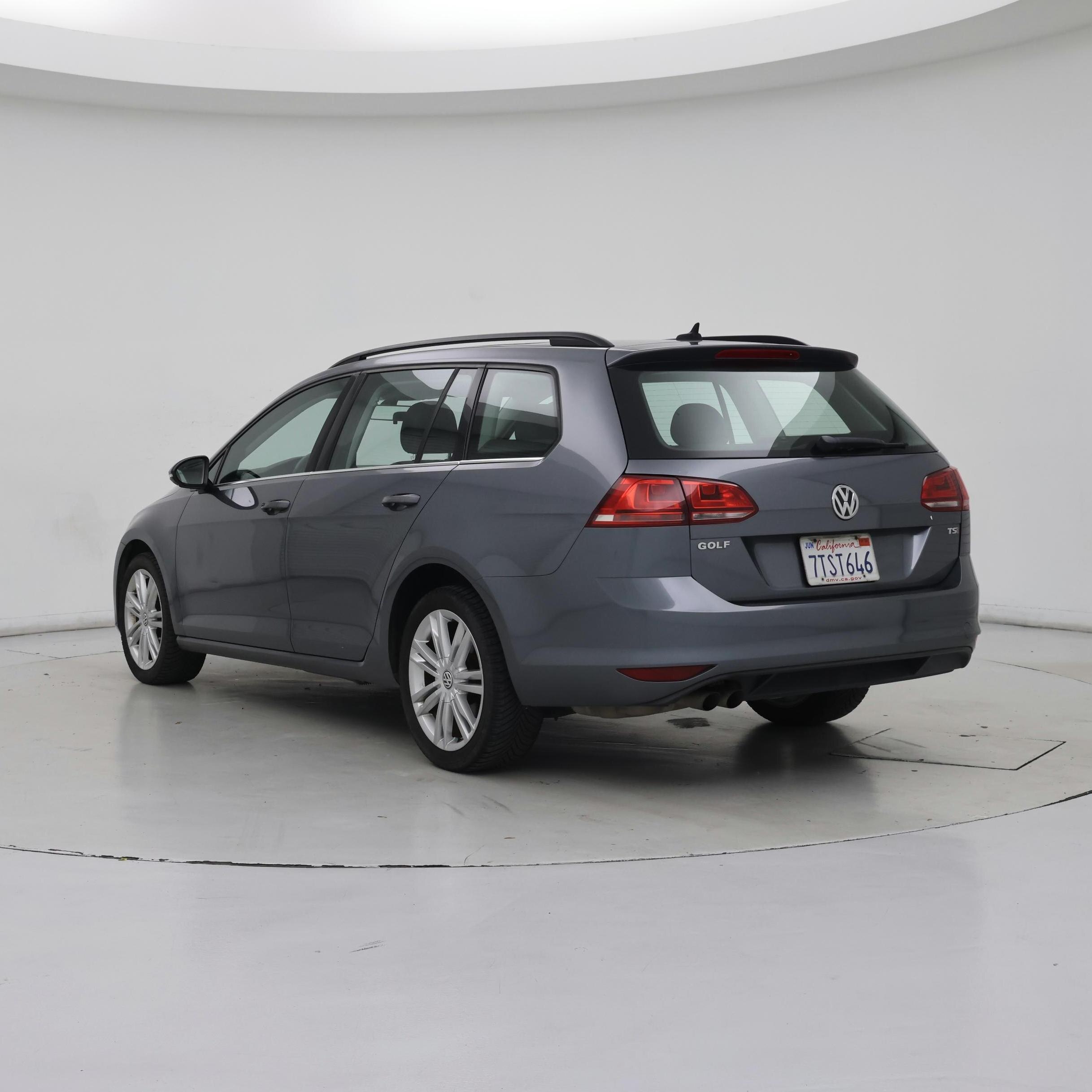 Thumbnail: 2016 Volkswagen Golf - 2