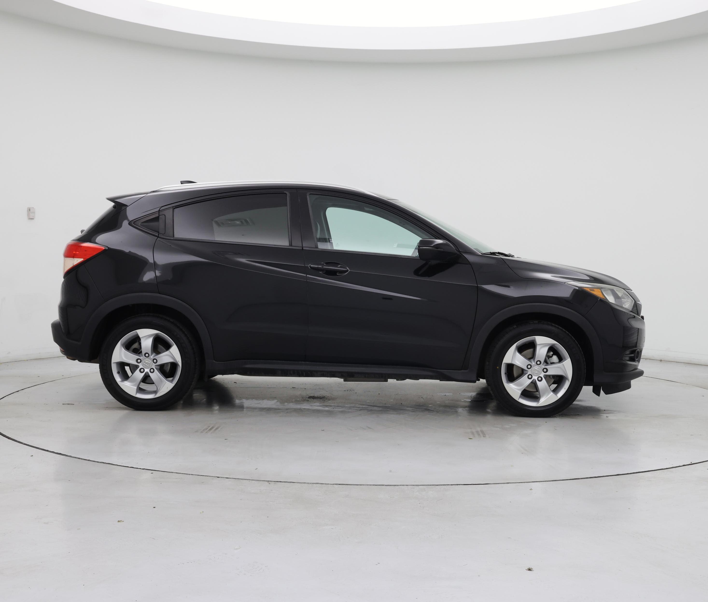 Thumbnail: 2016 Honda HR-V - 7