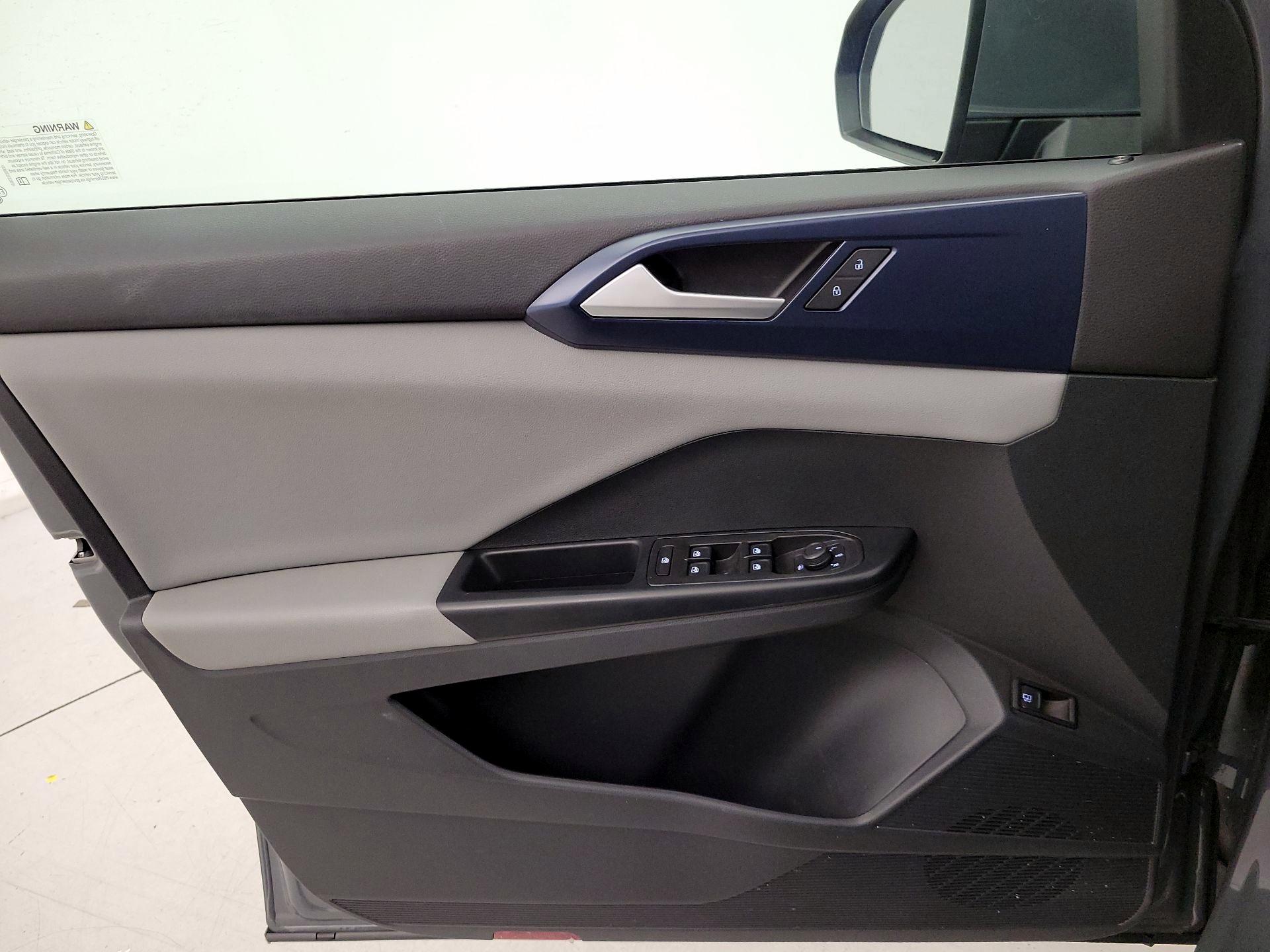 Thumbnail: 2023 Volkswagen Taos - 12