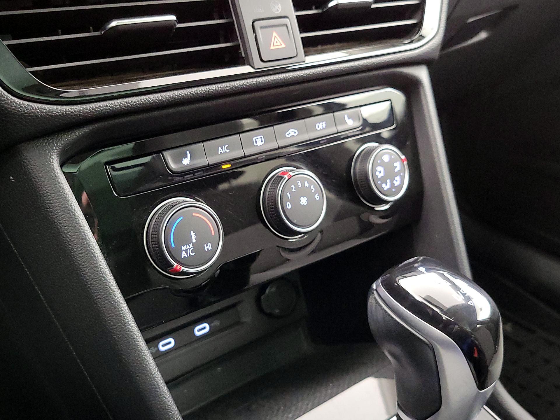 Thumbnail: 2023 Volkswagen Taos - 16