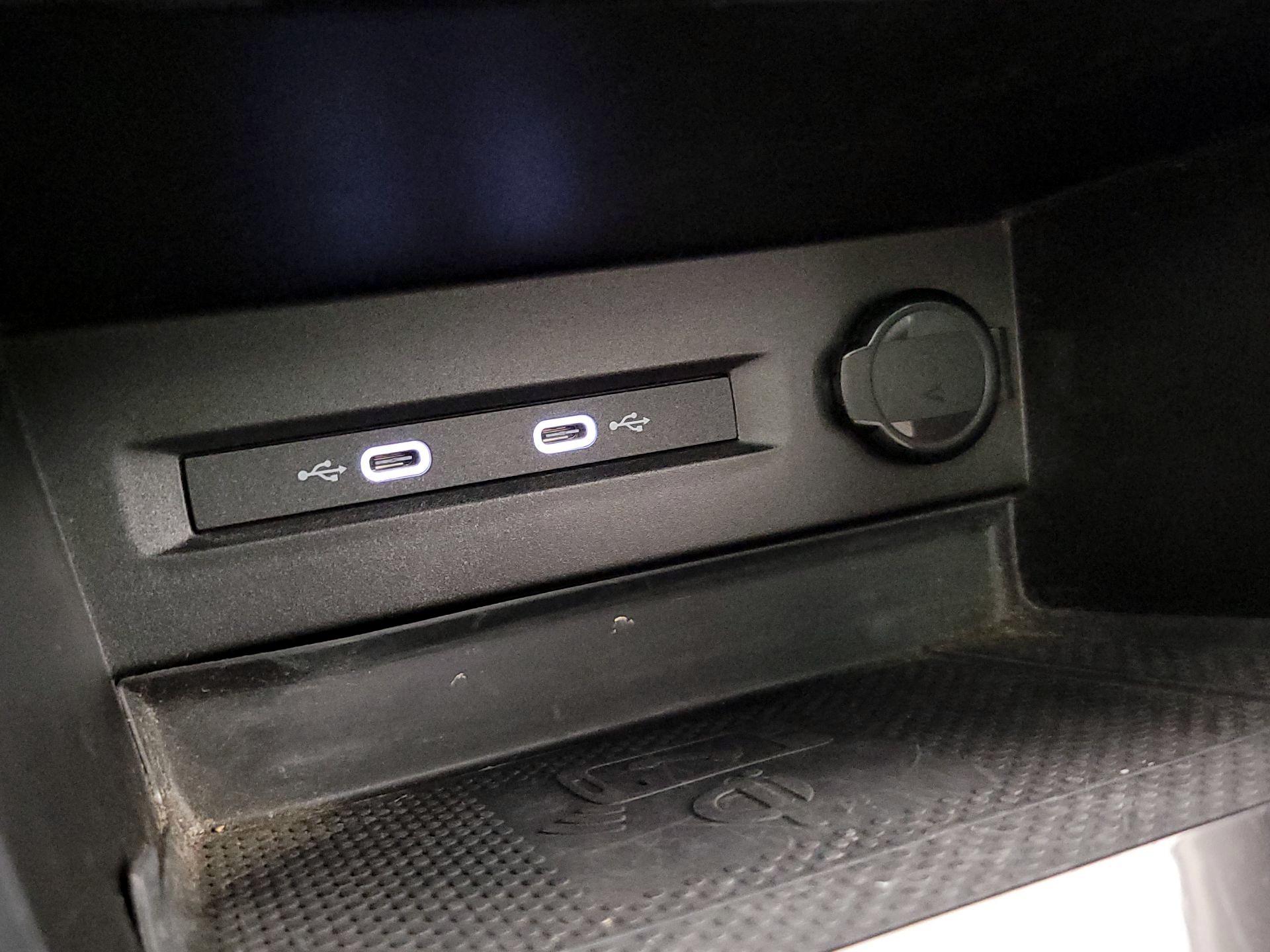 Thumbnail: 2023 Volkswagen Taos - 18