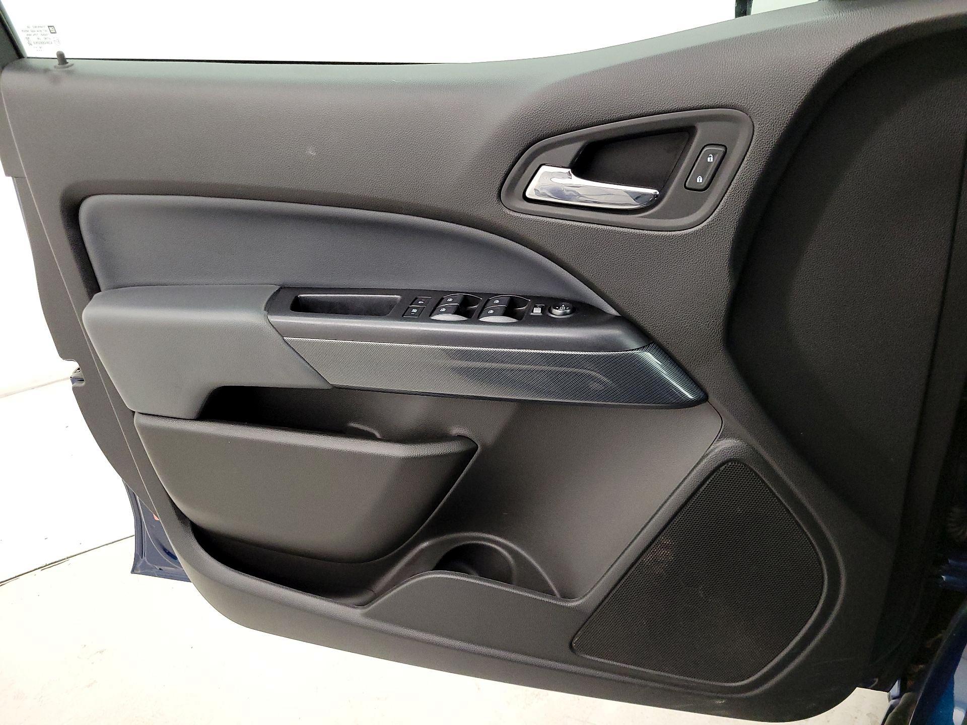 Thumbnail: 2020 Chevrolet Colorado - 12