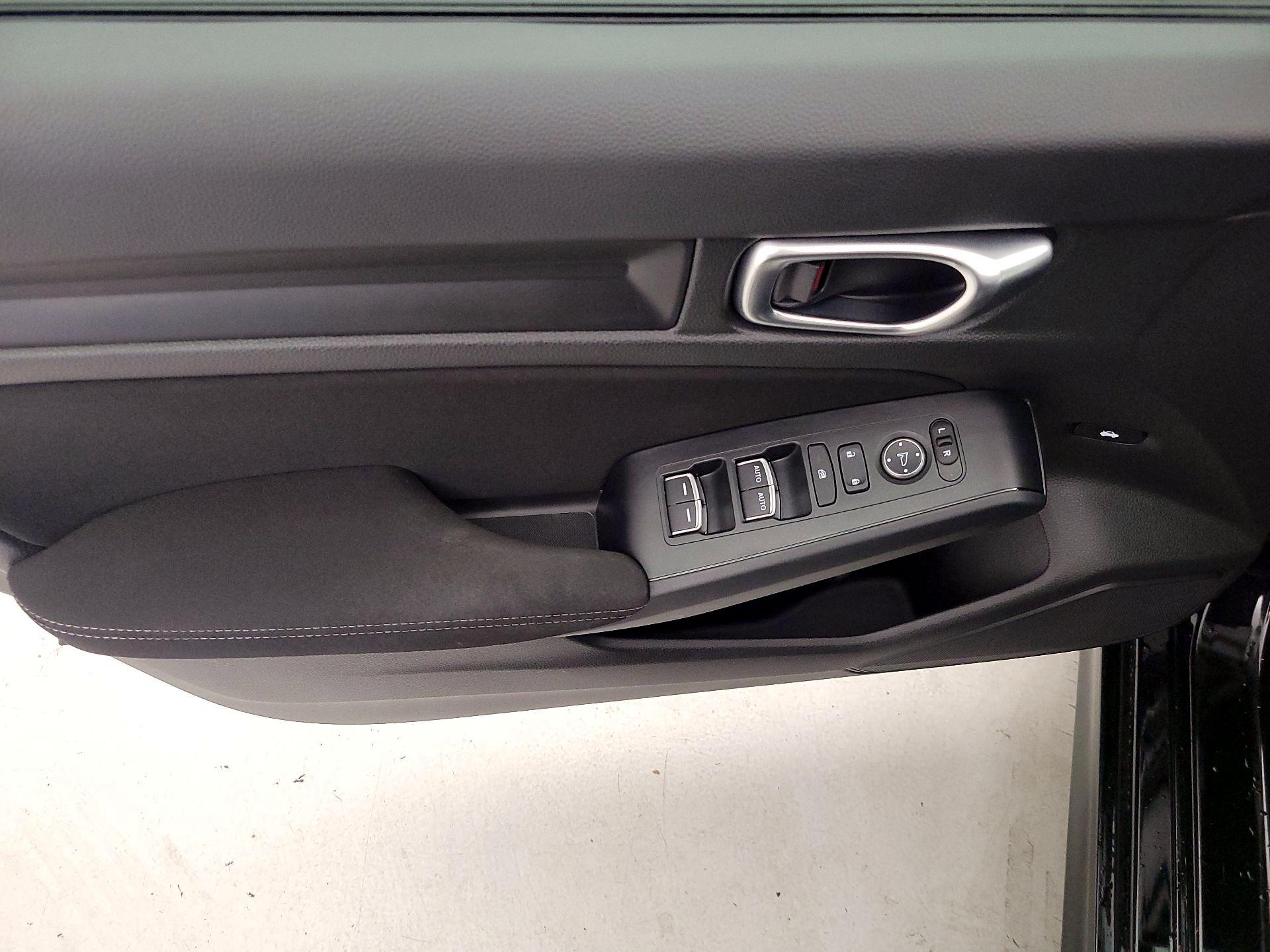 Thumbnail: 2023 Honda Civic - 12