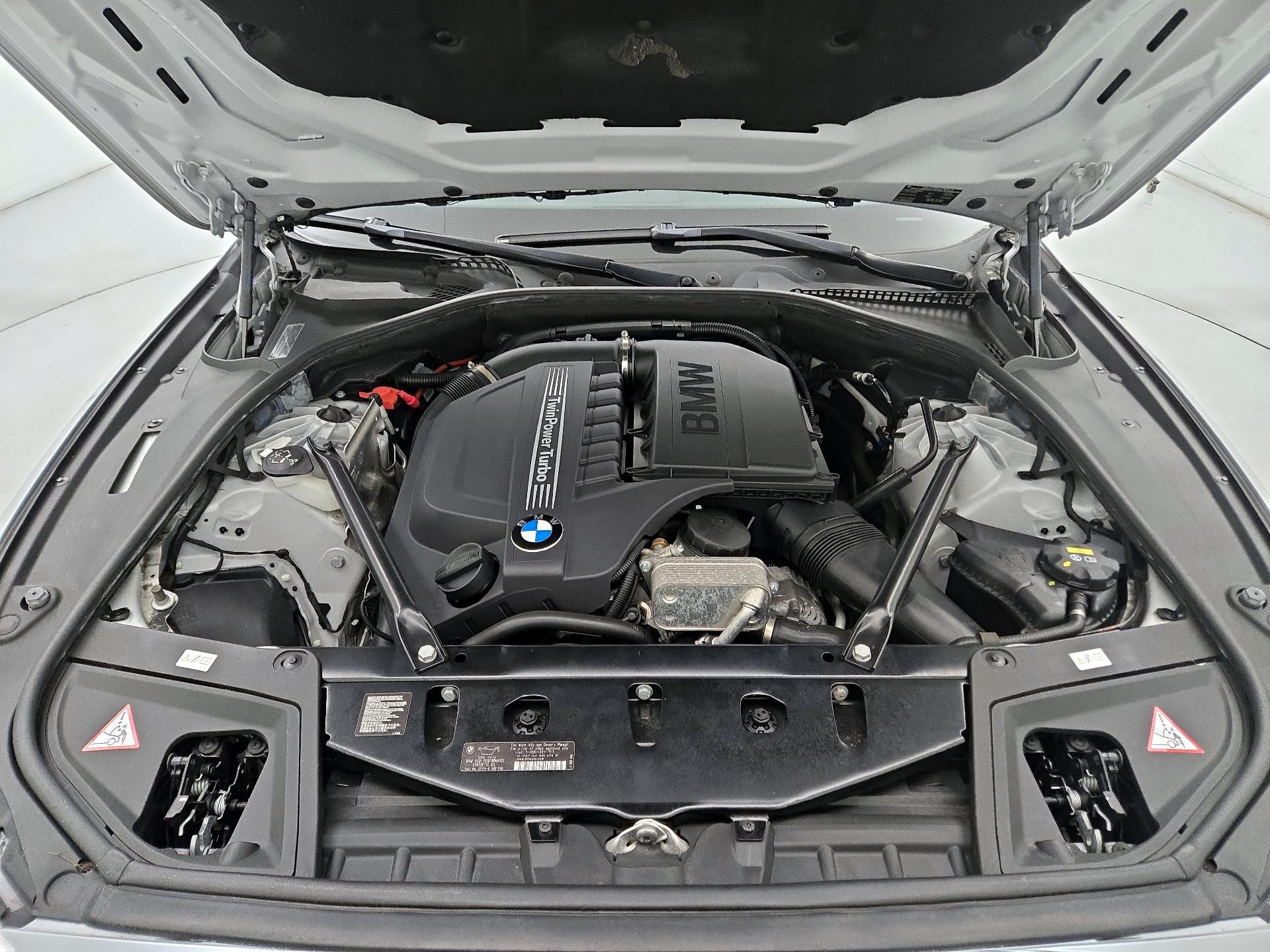 Thumbnail: 2014 BMW 5 Series - 20