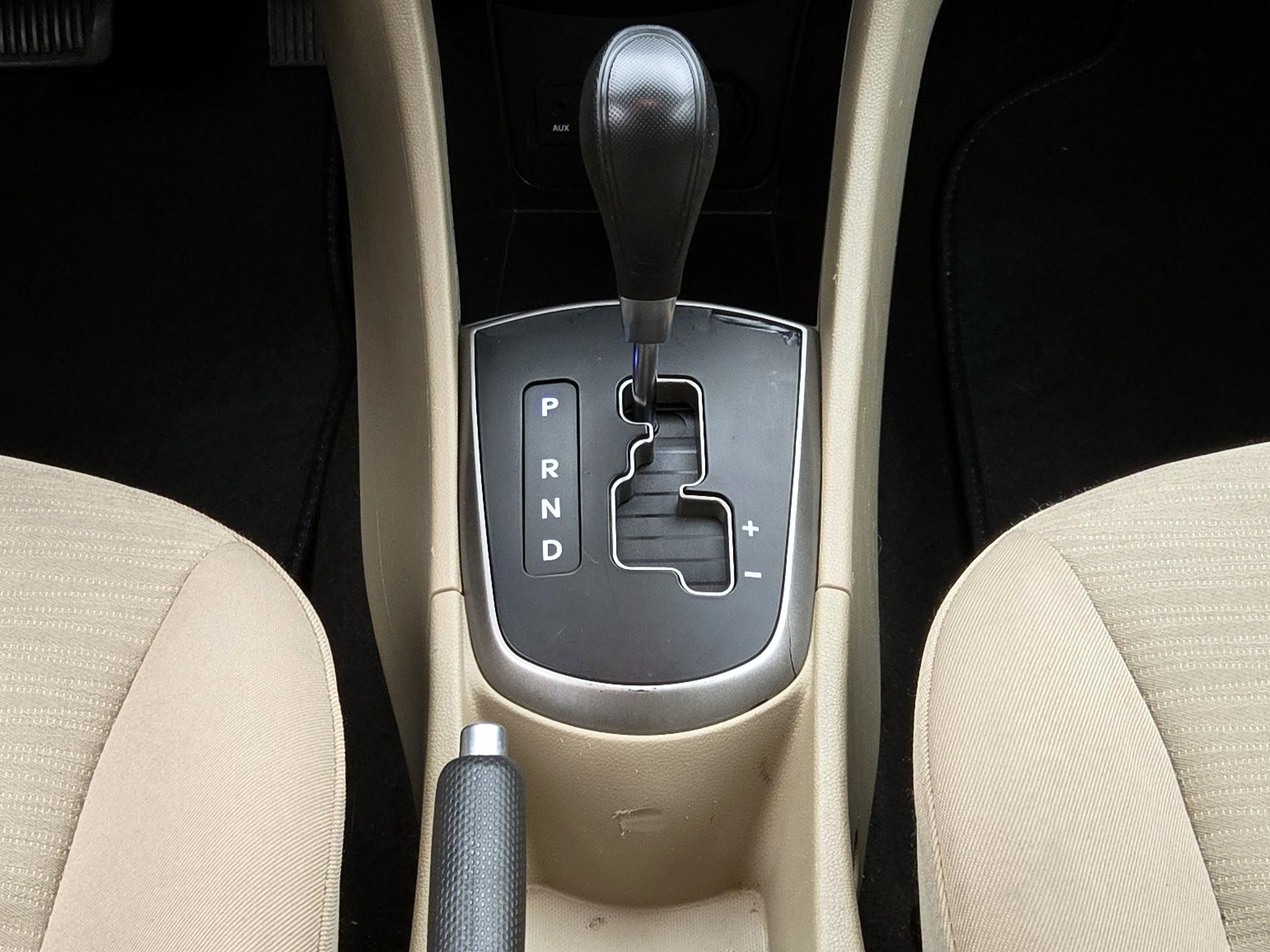 Thumbnail: 2016 Hyundai Accent - 16