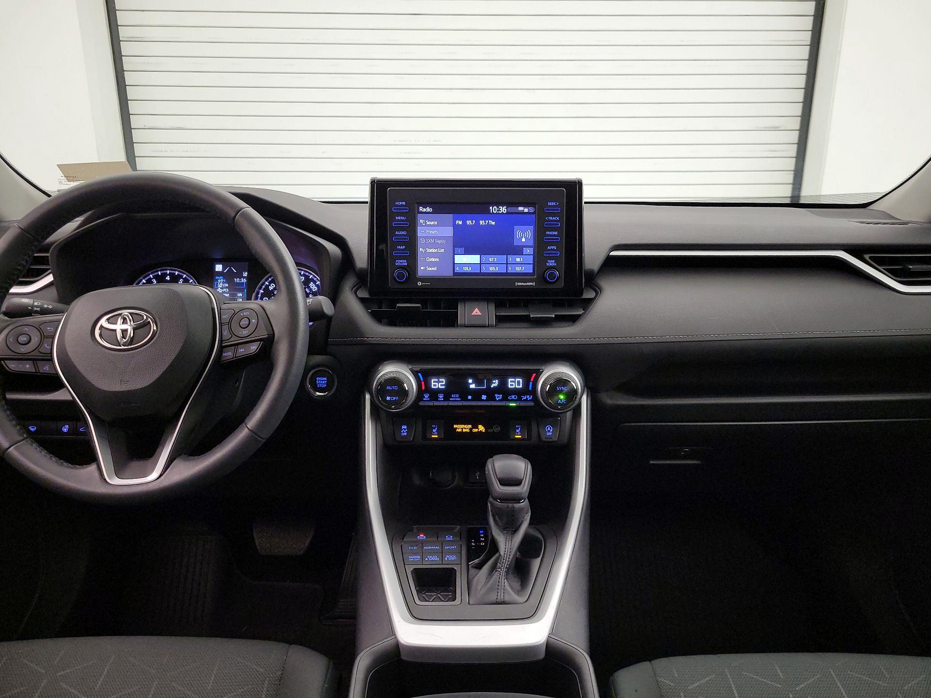 Thumbnail: 2022 Toyota RAV4 - 9