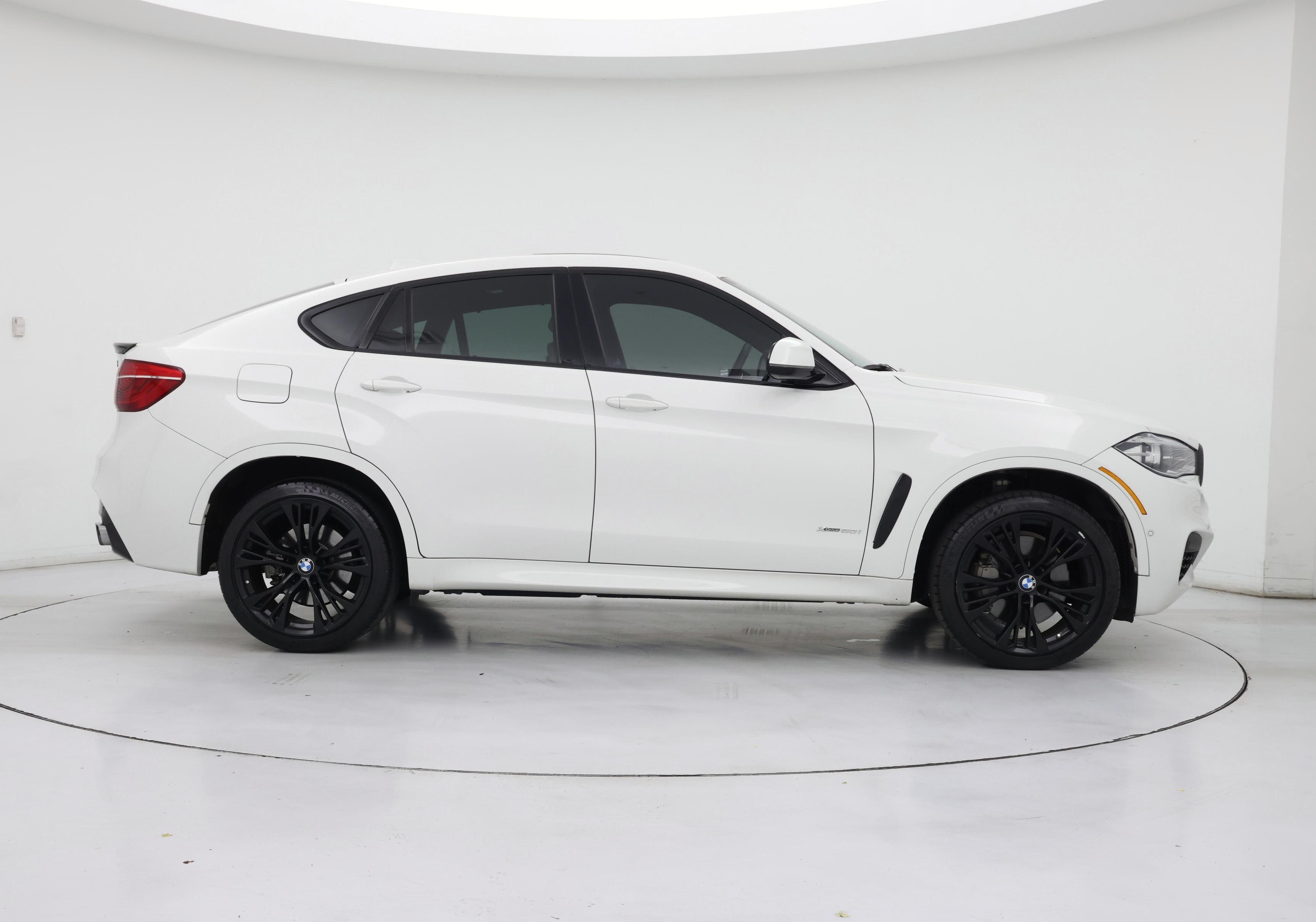 Thumbnail: 2019 BMW X6 - 7