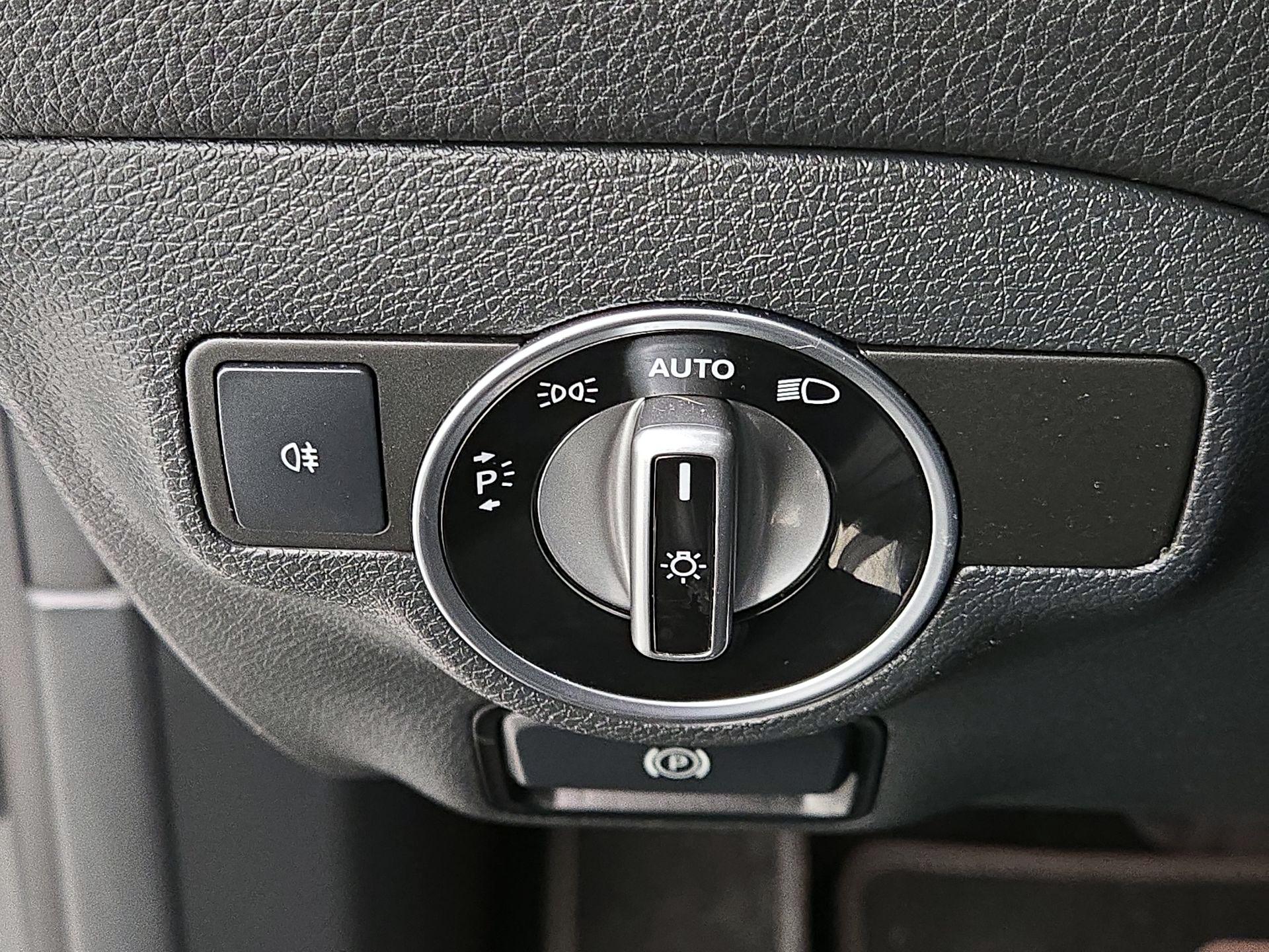 Thumbnail: 2018 Mercedes-Benz CLA - 13