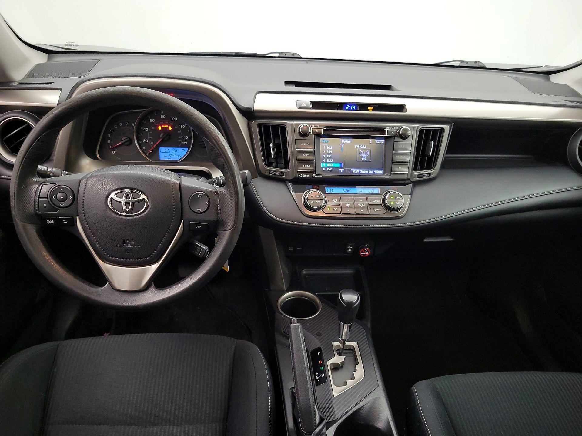 Thumbnail: 2015 Toyota RAV4 - 9