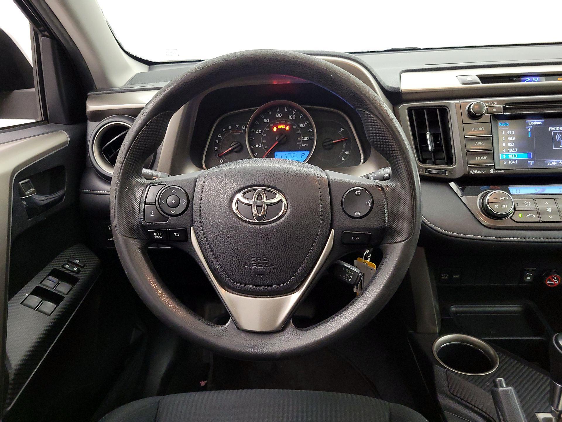 Thumbnail: 2015 Toyota RAV4 - 10