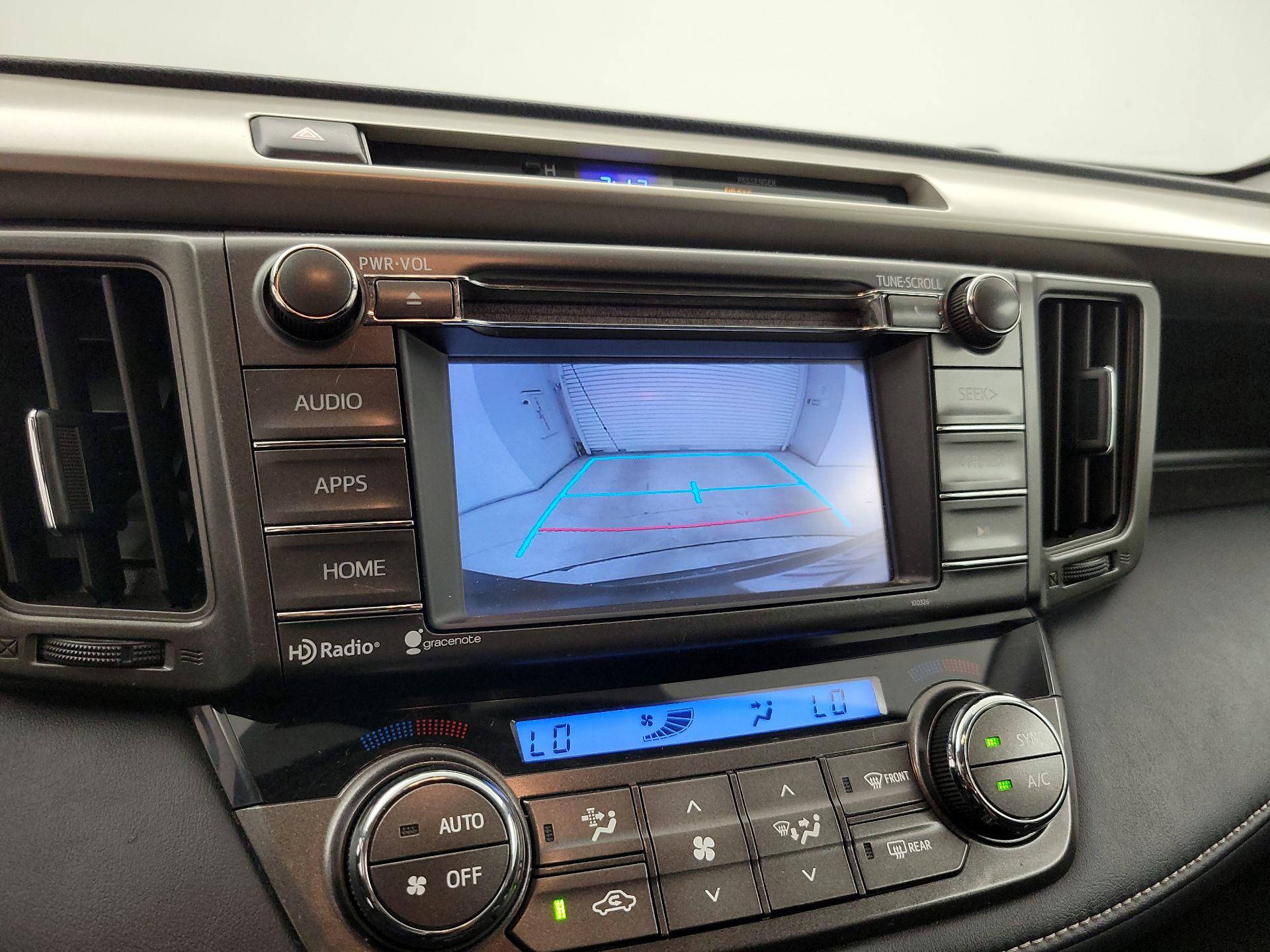 Thumbnail: 2015 Toyota RAV4 - 14