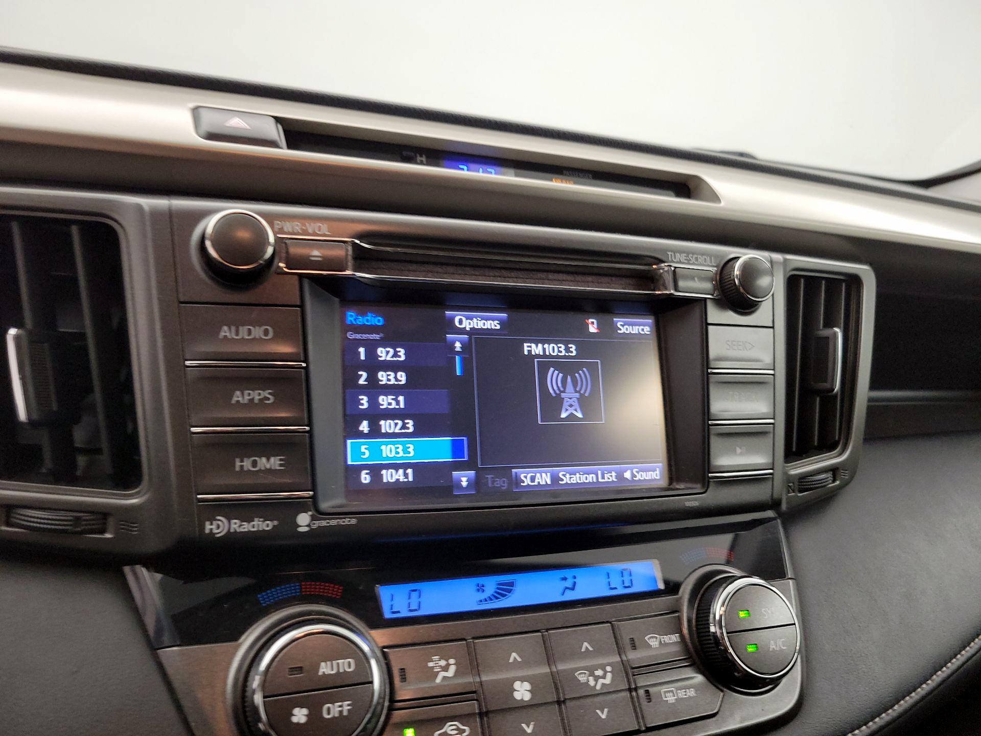 Thumbnail: 2015 Toyota RAV4 - 15