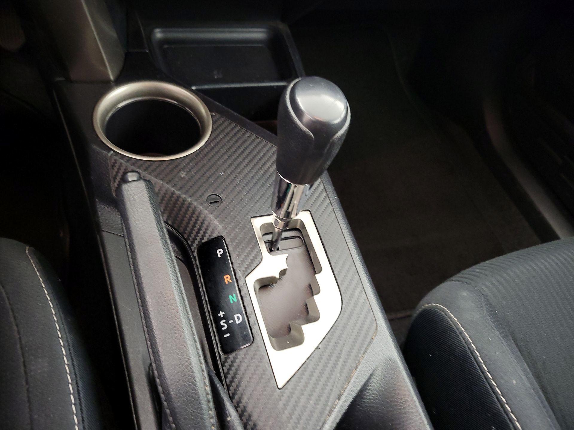 Thumbnail: 2015 Toyota RAV4 - 17