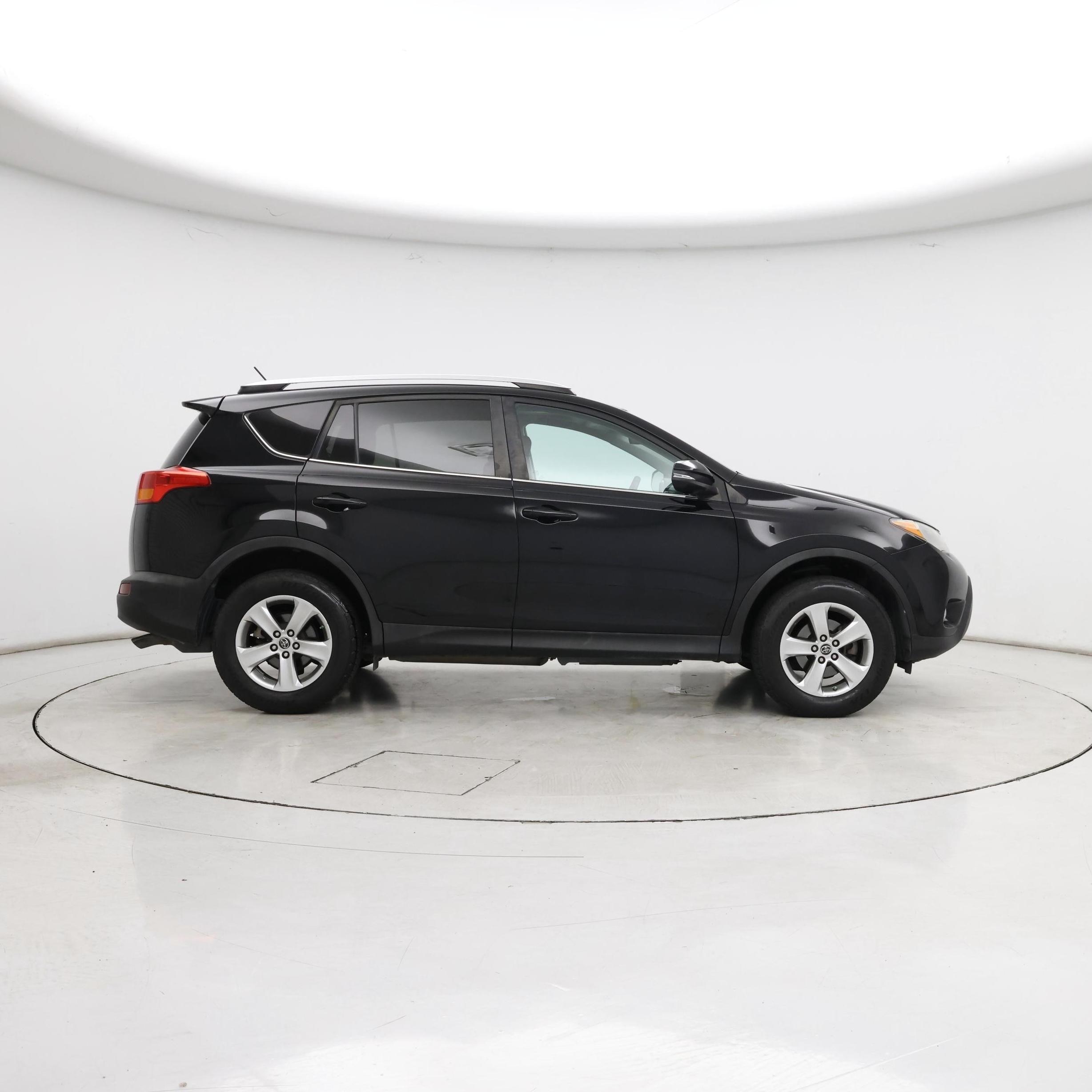 Thumbnail: 2015 Toyota RAV4 - 7