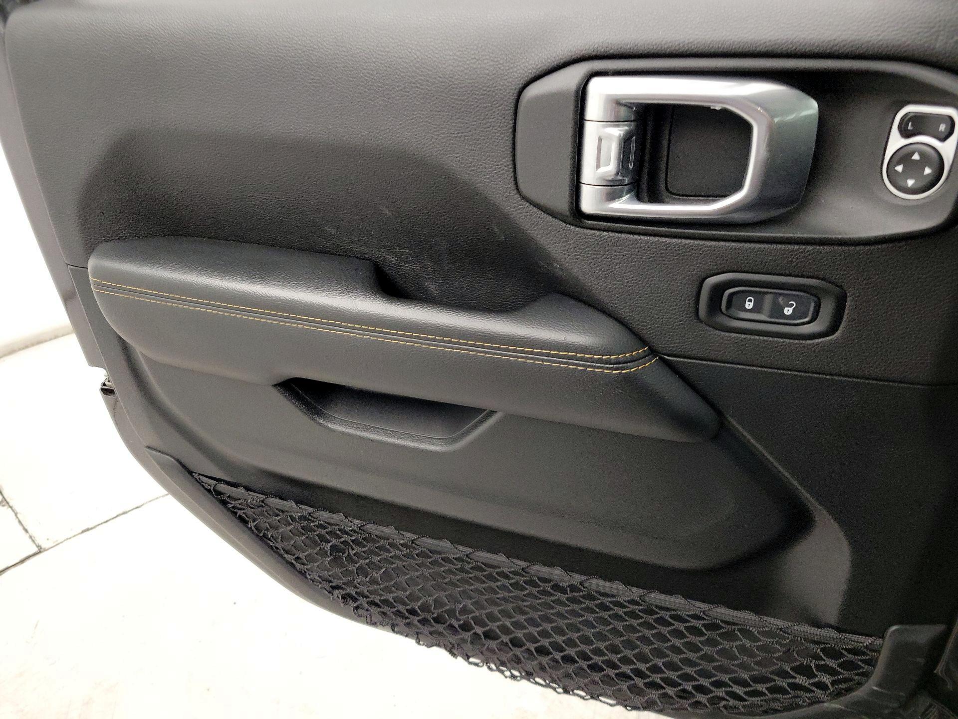 Thumbnail: 2021 Jeep Gladiator - 12