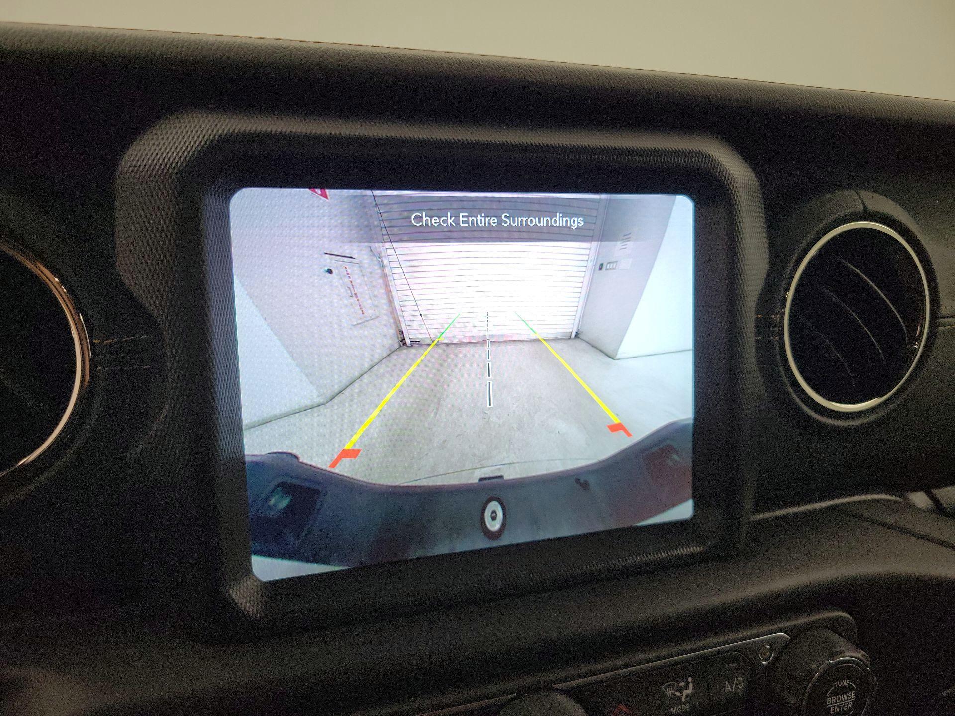 Thumbnail: 2021 Jeep Gladiator - 15