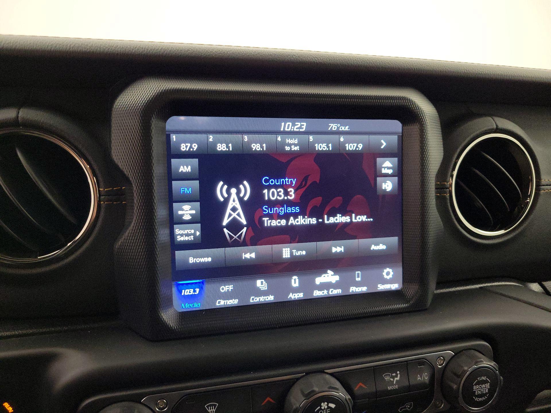 Thumbnail: 2021 Jeep Gladiator - 16