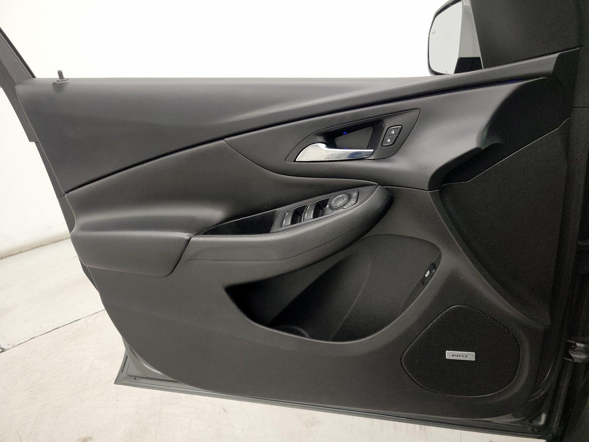 Thumbnail: 2016 Chevrolet Volt - 12