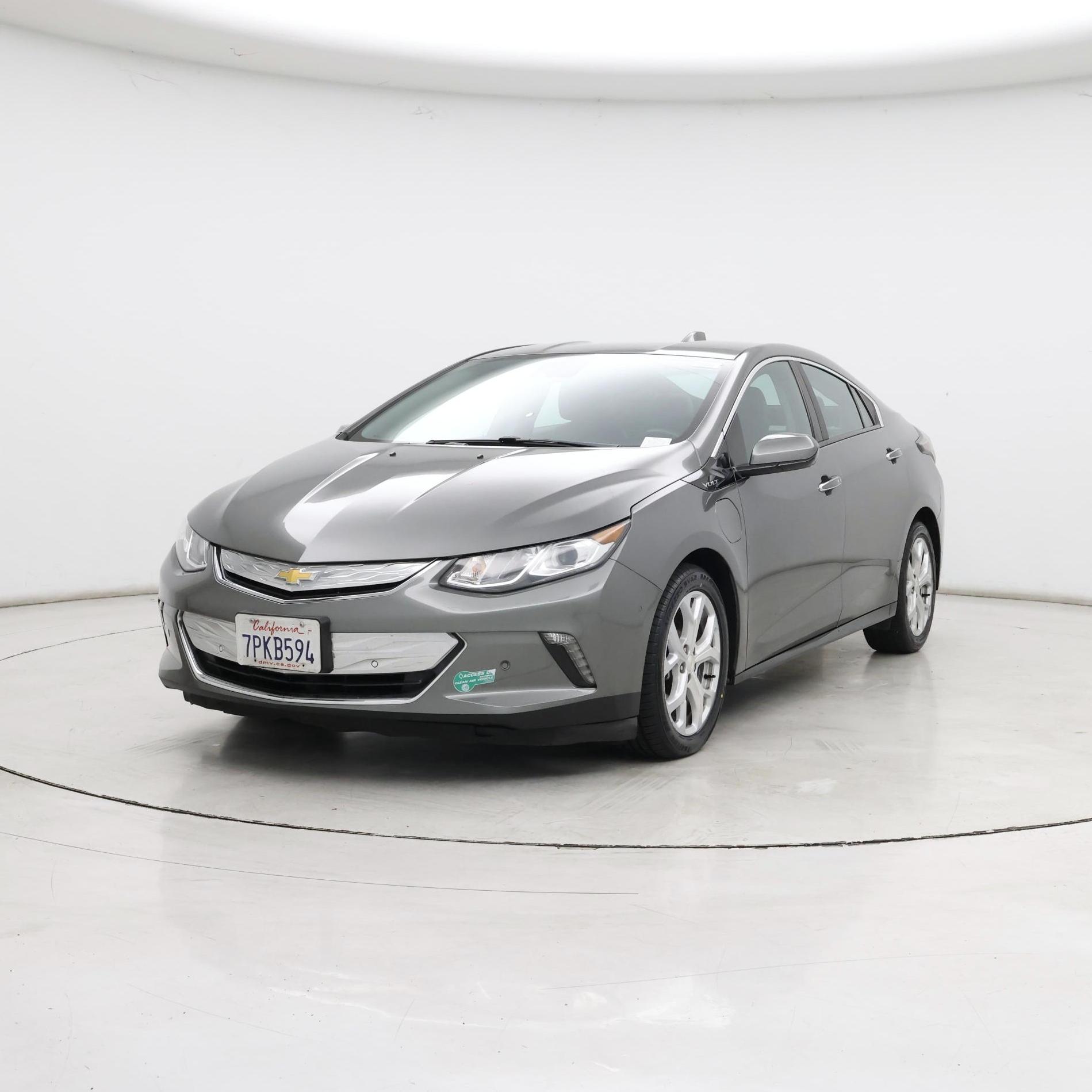 Thumbnail: 2016 Chevrolet Volt - 4