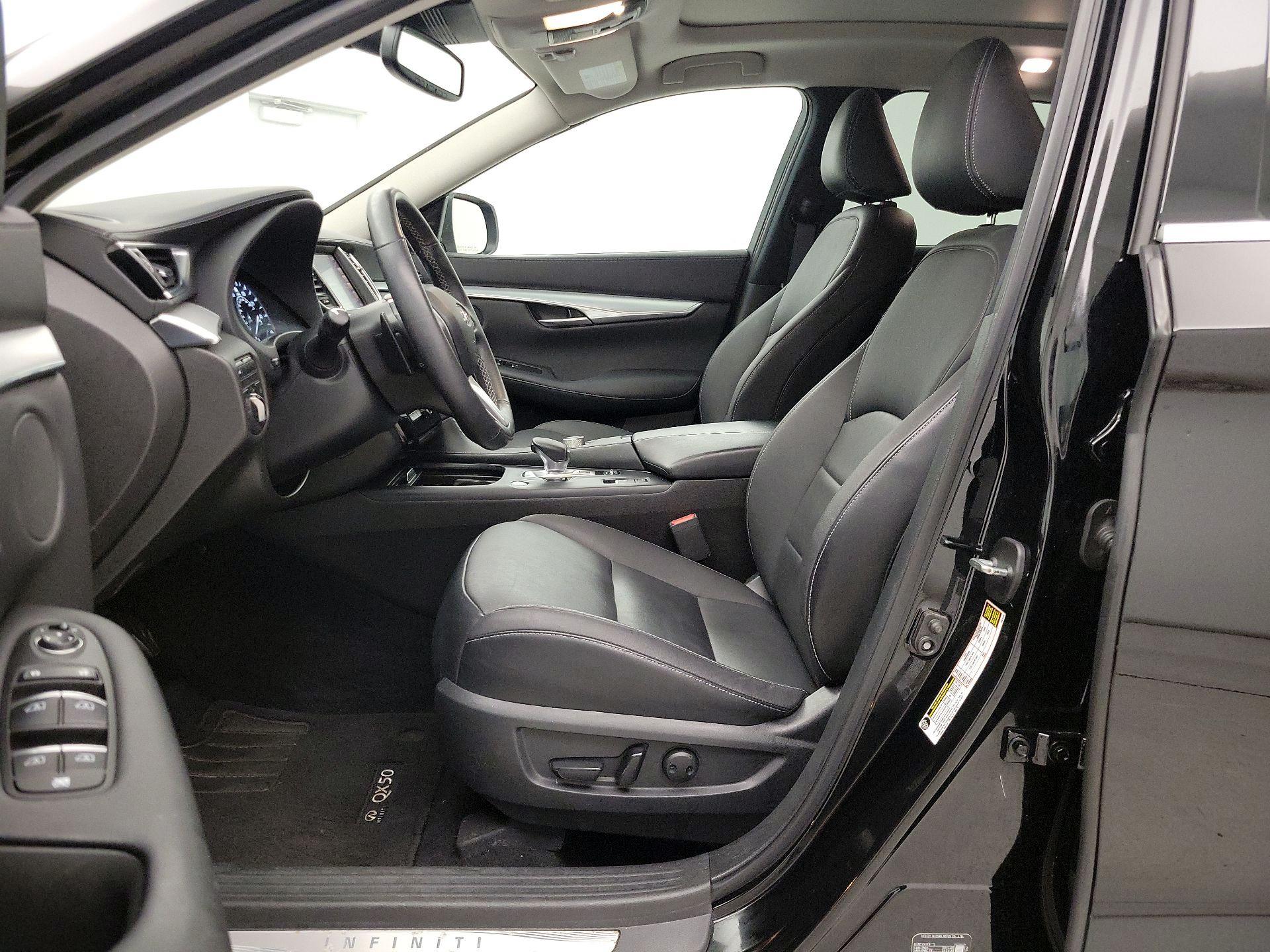 Thumbnail: 2019 INFINITI QX50 - 11