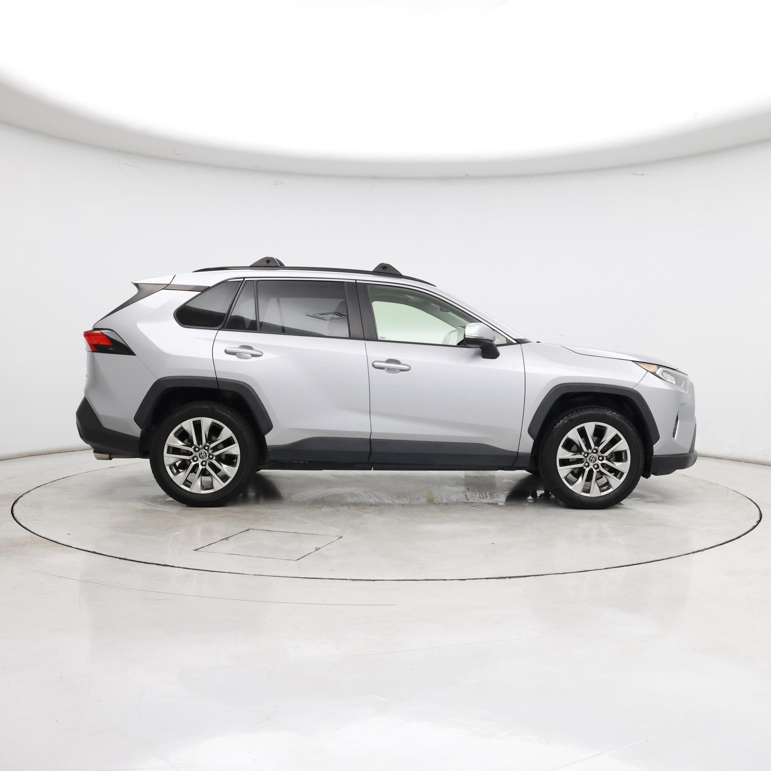 Thumbnail: 2019 Toyota RAV4 - 7