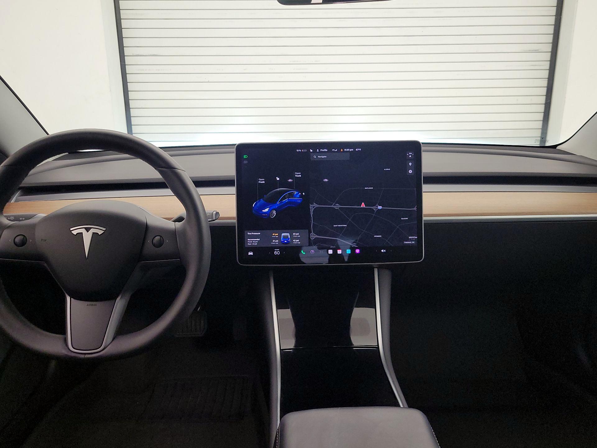 Thumbnail: 2020 Tesla Model 3 - 9