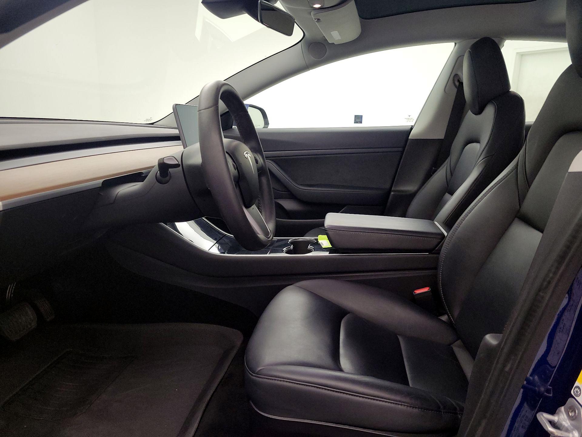 Thumbnail: 2020 Tesla Model 3 - 11