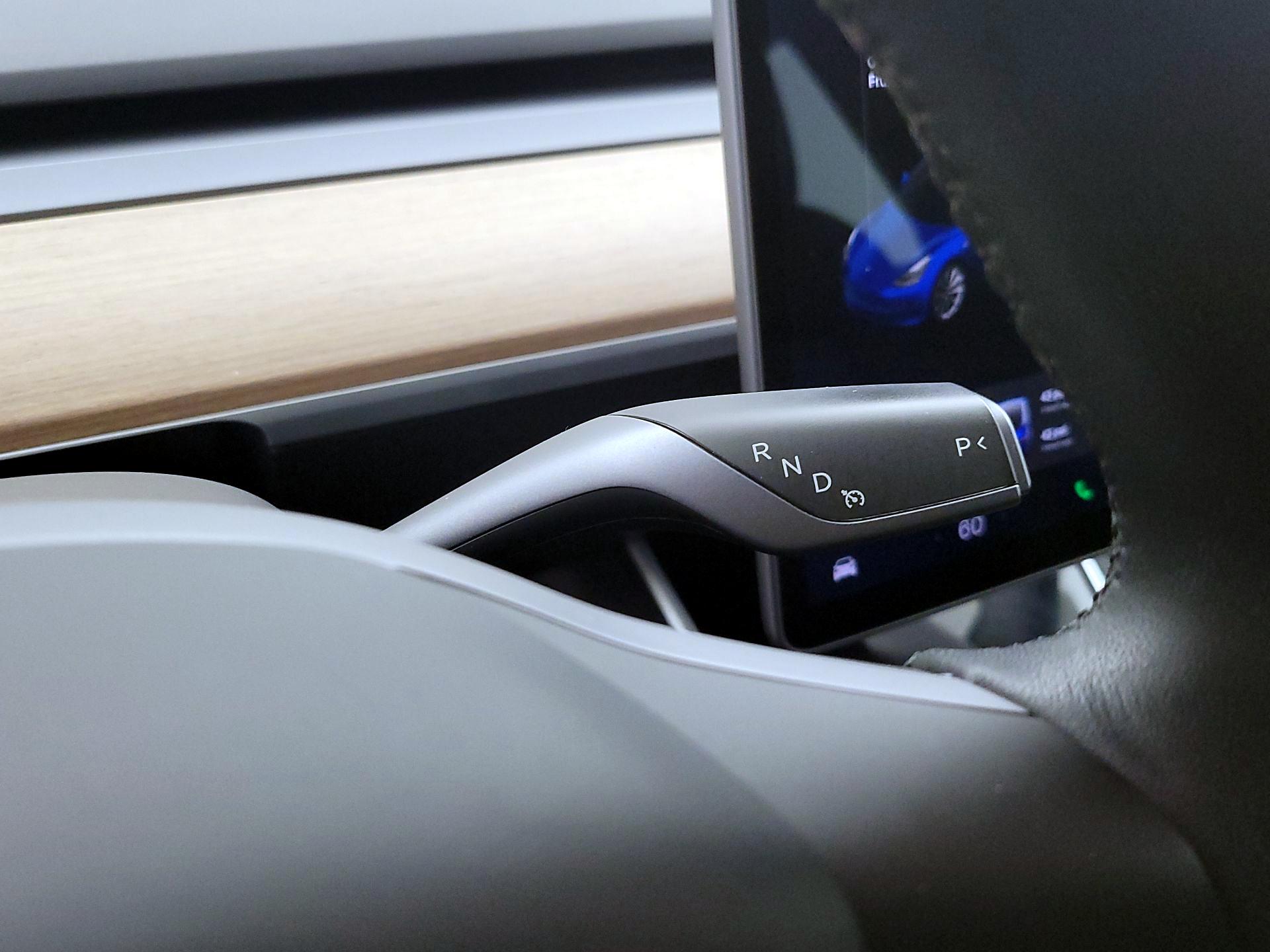 Thumbnail: 2020 Tesla Model 3 - 17