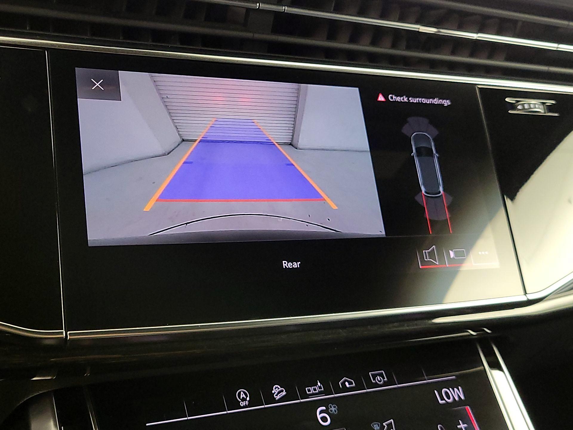 Thumbnail: 2020 Audi Q7 - 15