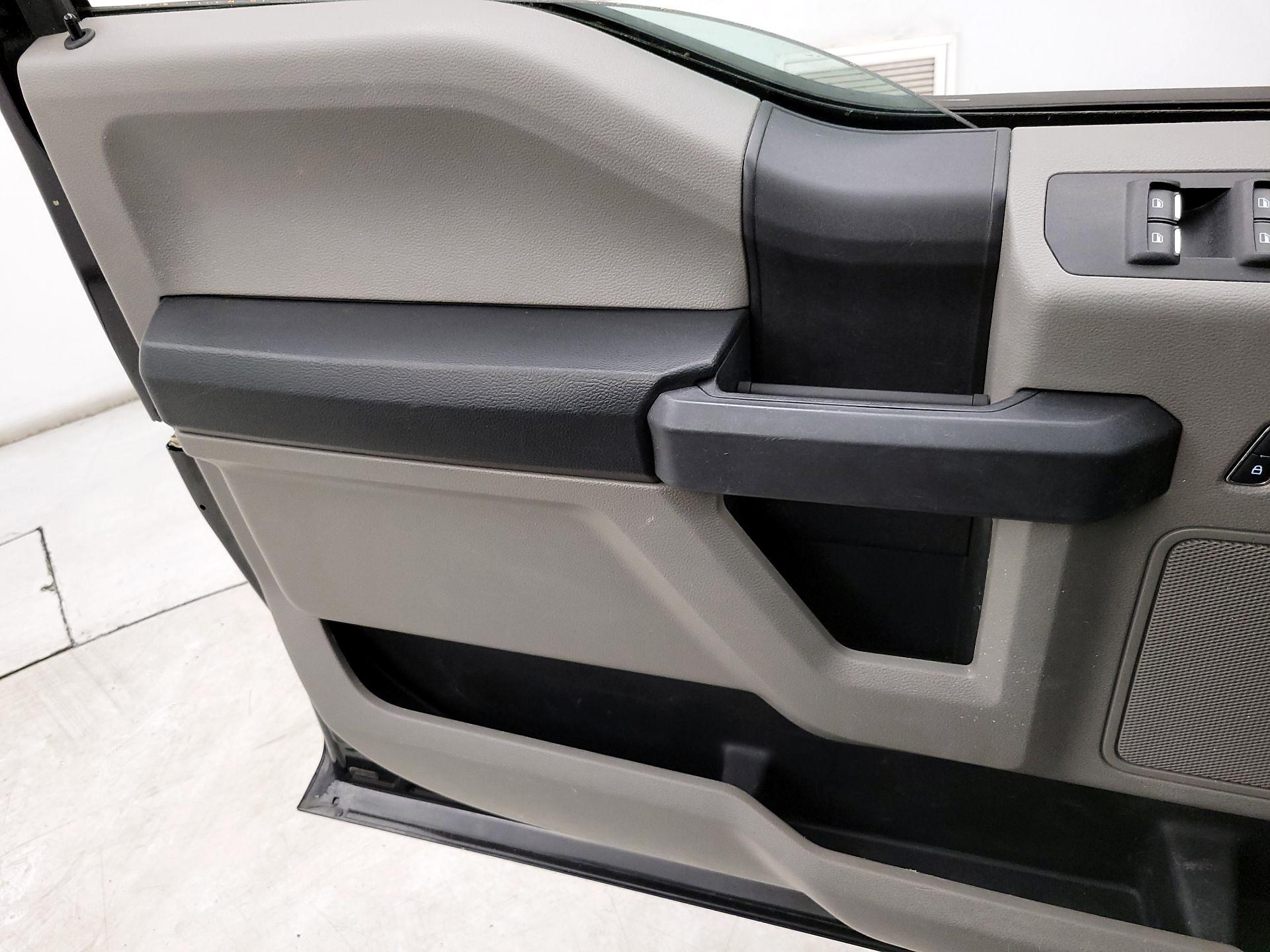 Thumbnail: 2016 Ford F-150 - 12