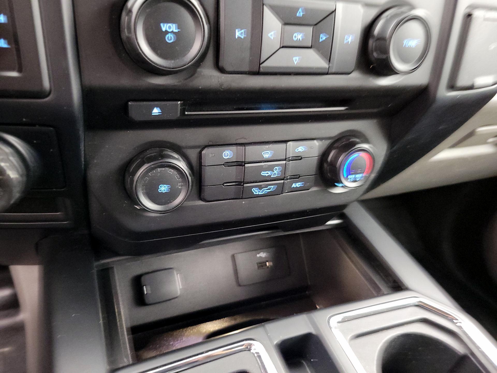 Thumbnail: 2016 Ford F-150 - 16