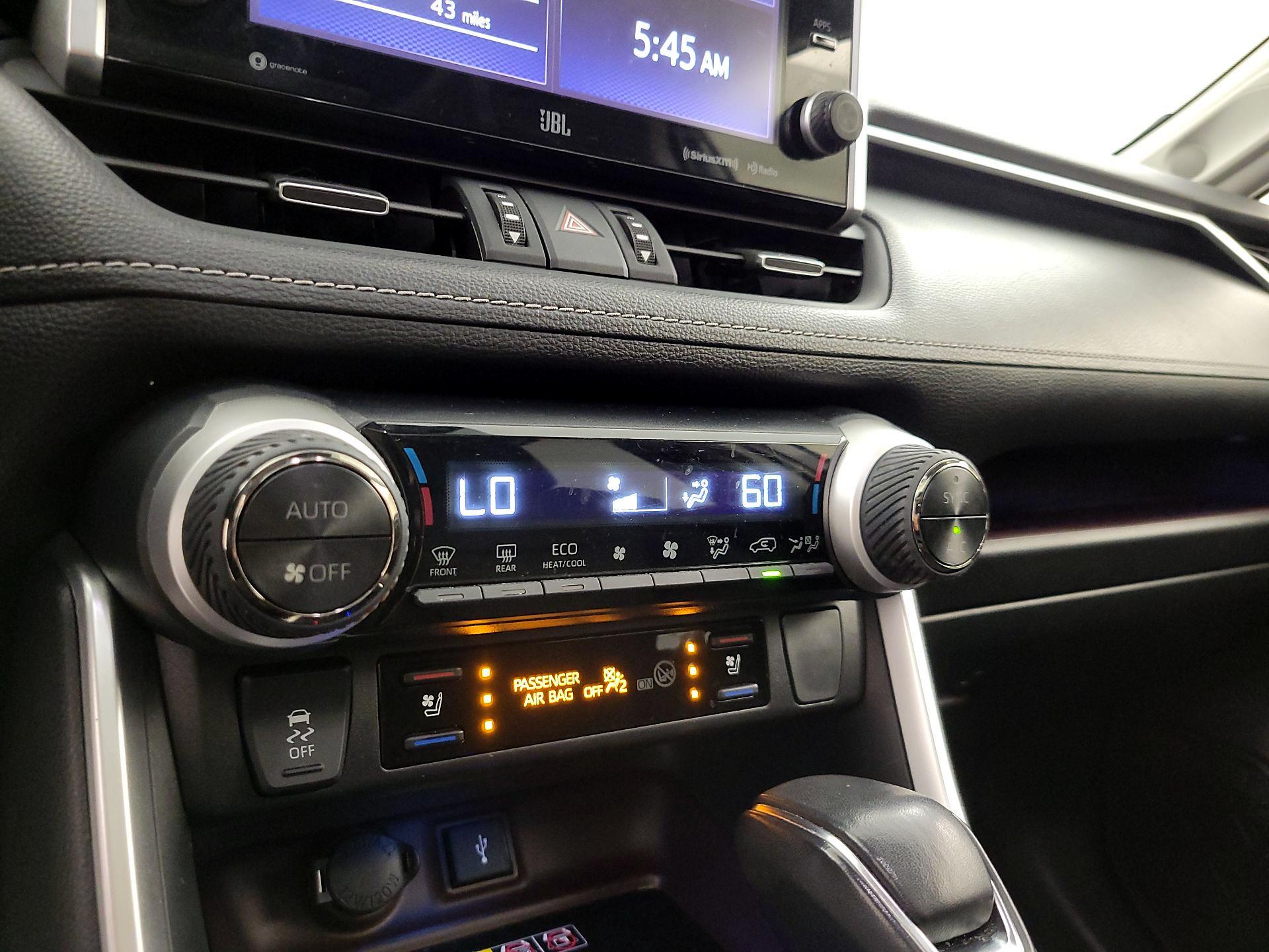 Thumbnail: 2022 Toyota RAV4 - 16