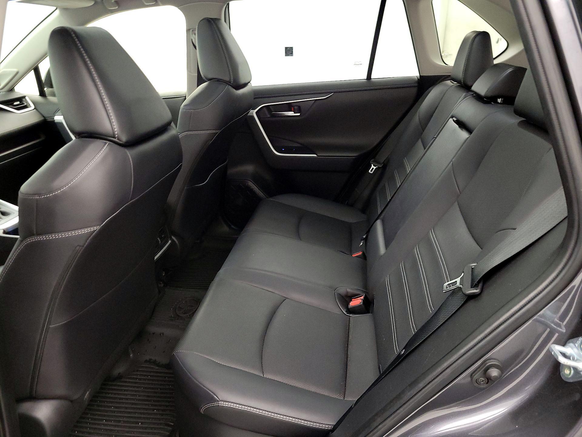 Thumbnail: 2022 Toyota RAV4 - 20