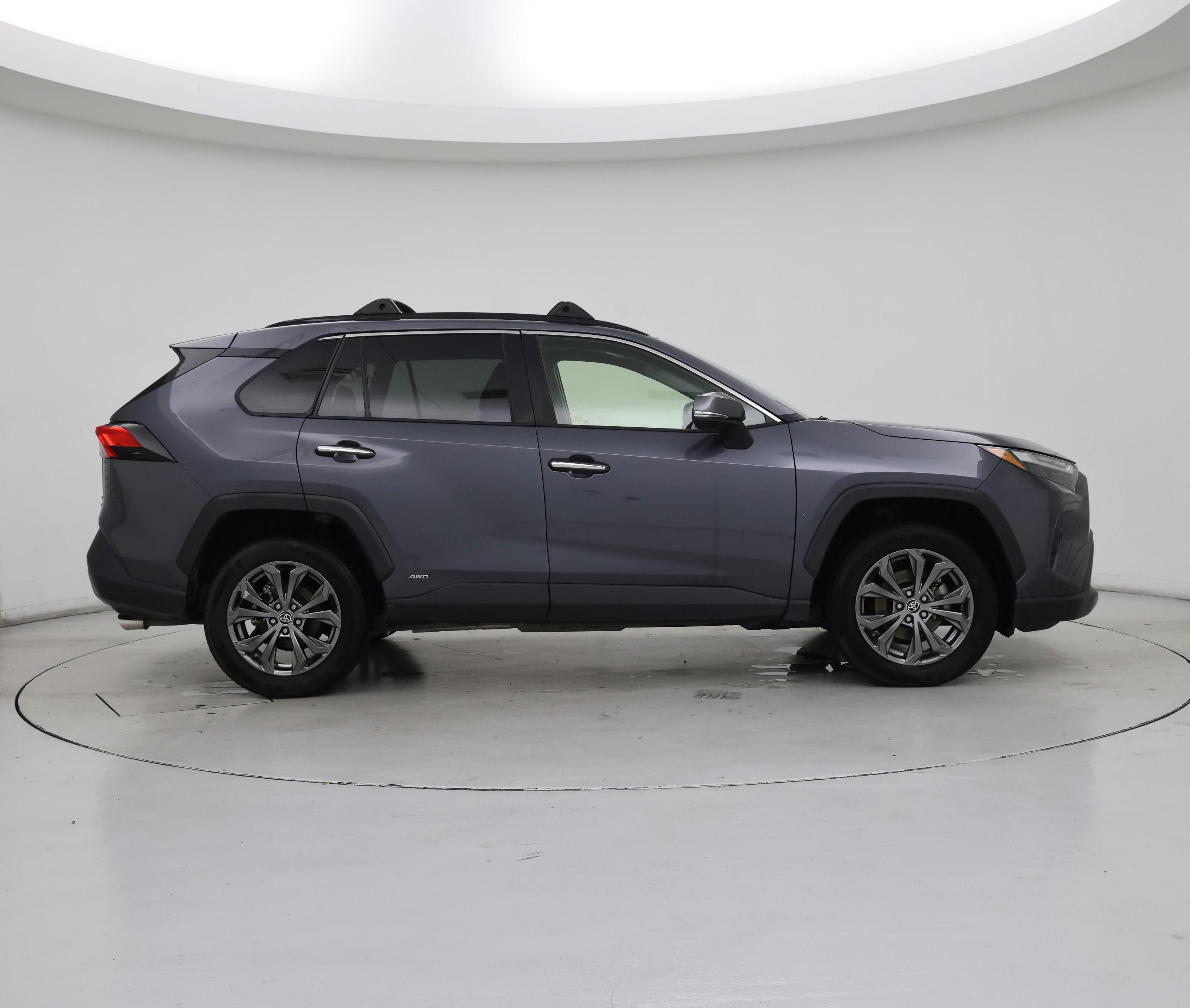 Thumbnail: 2022 Toyota RAV4 - 7