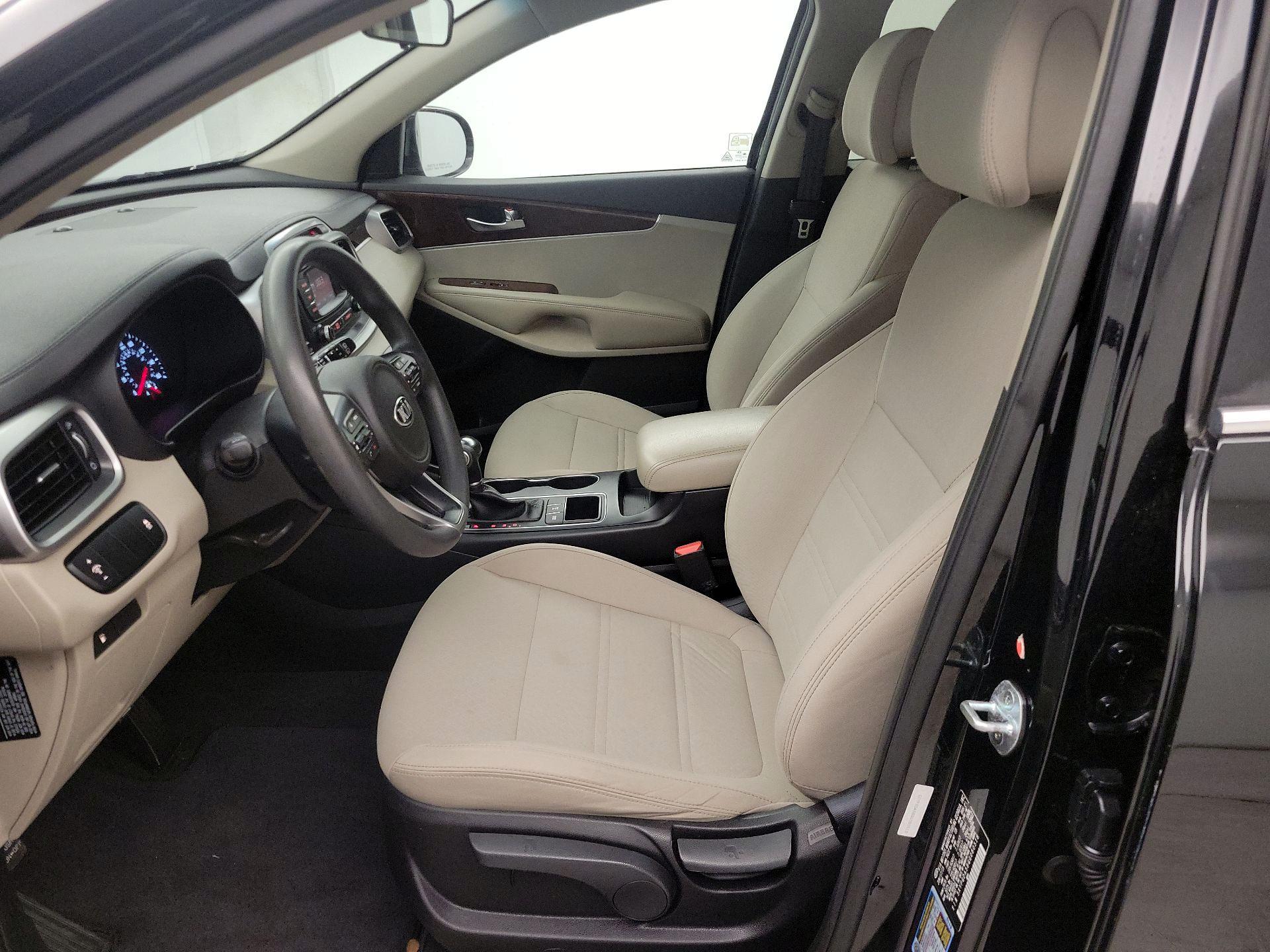 Thumbnail: 2016 Kia Sorento - 11