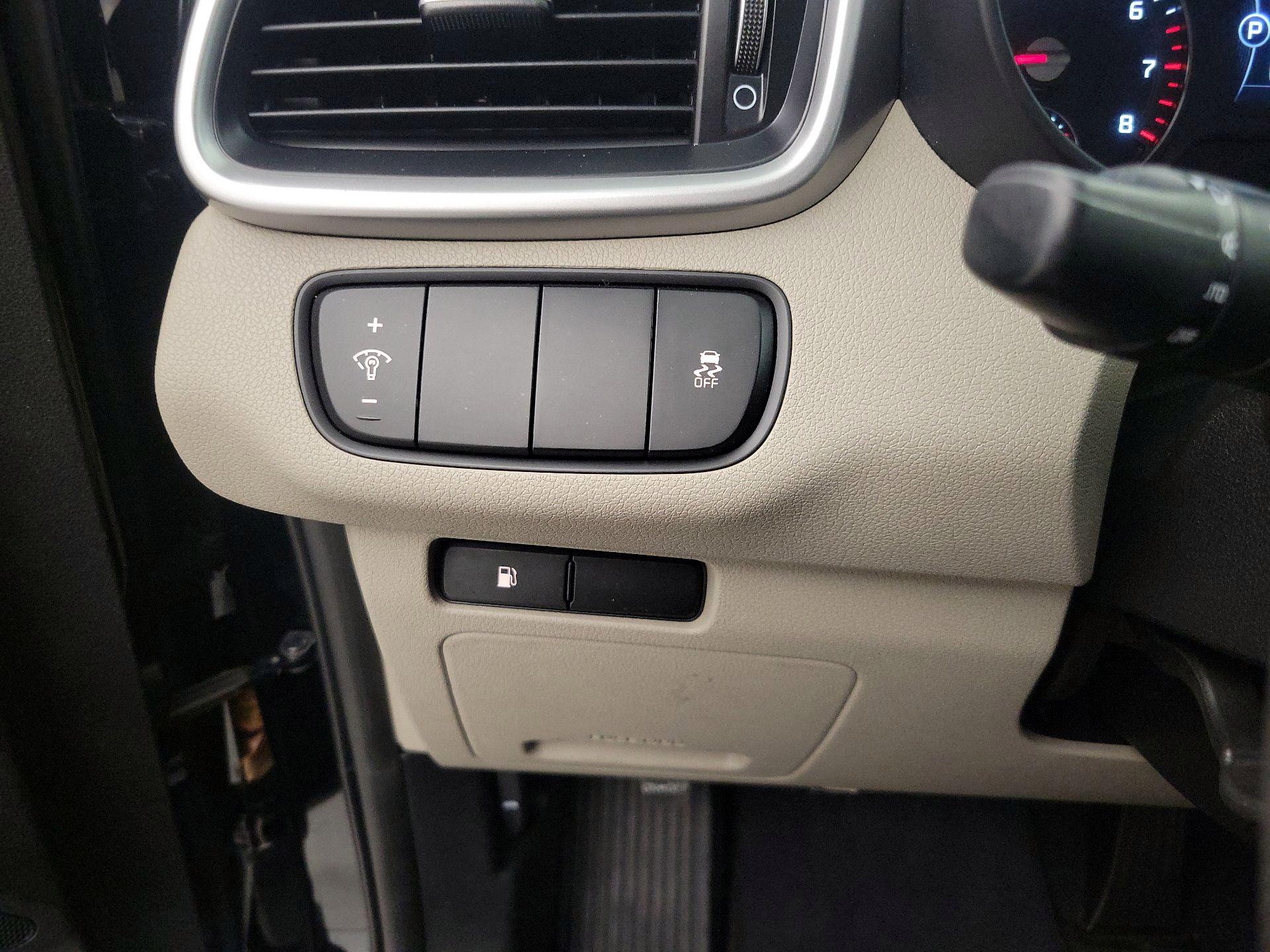Thumbnail: 2016 Kia Sorento - 13