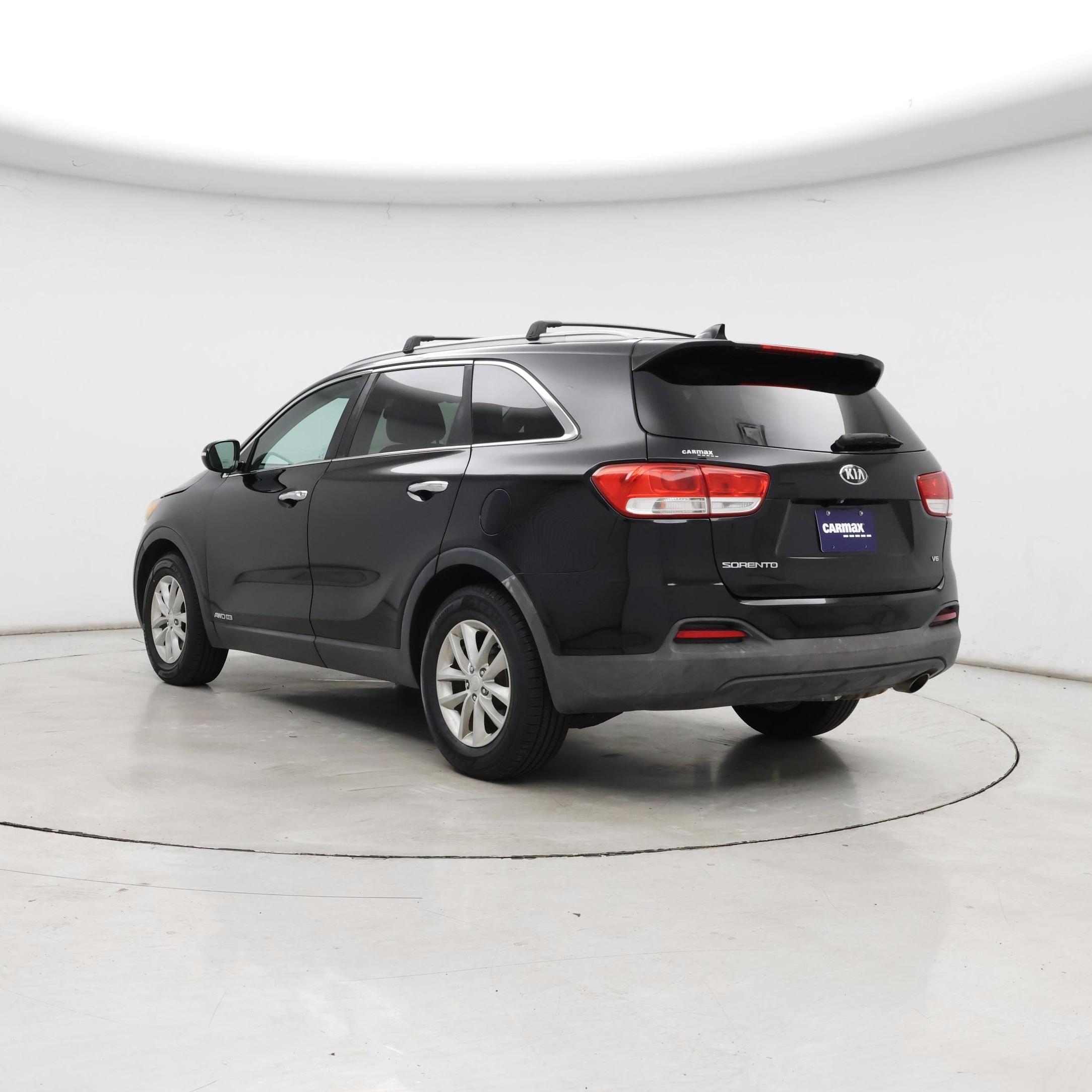 Thumbnail: 2016 Kia Sorento - 2