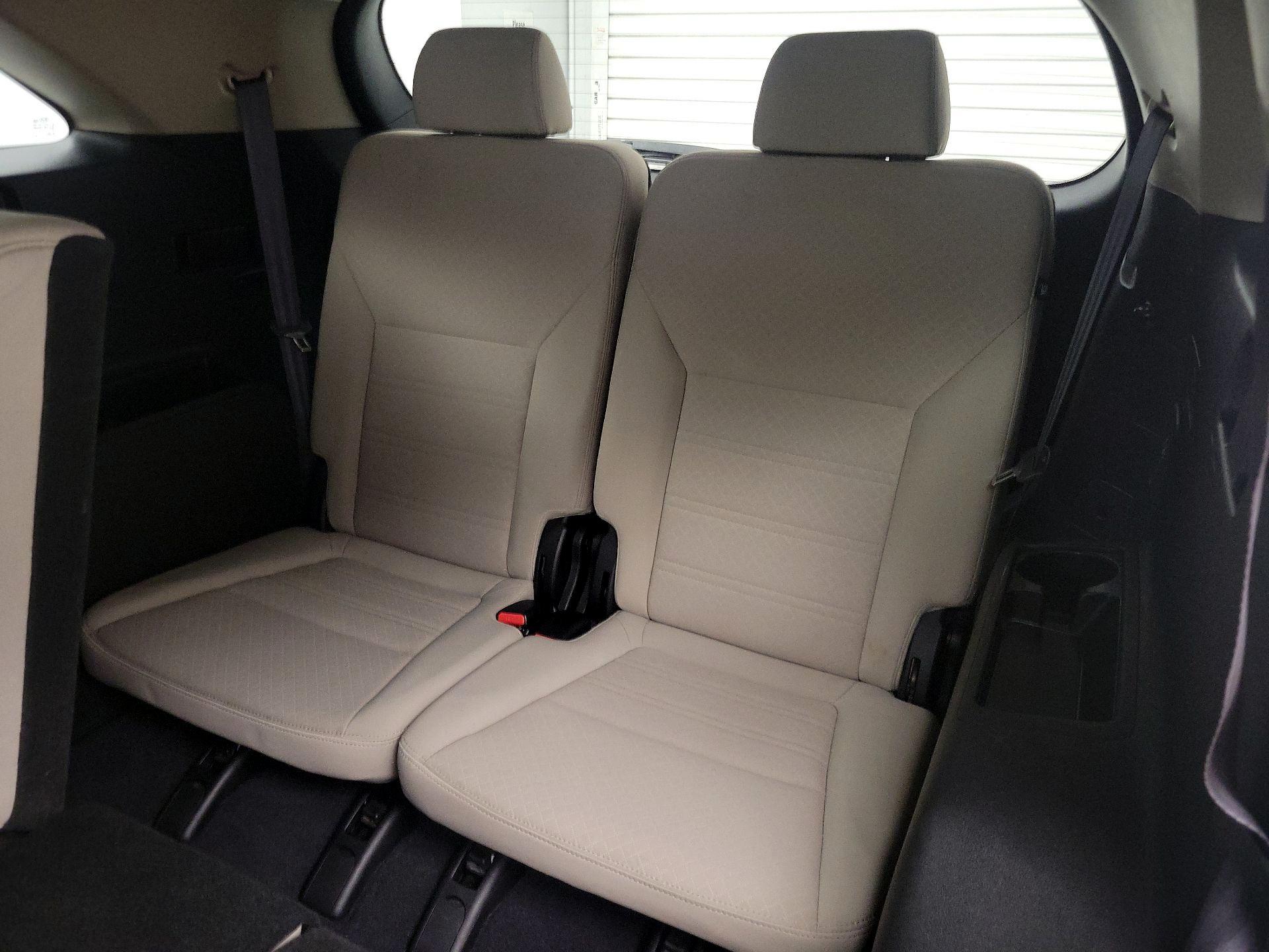 Thumbnail: 2016 Kia Sorento - 20