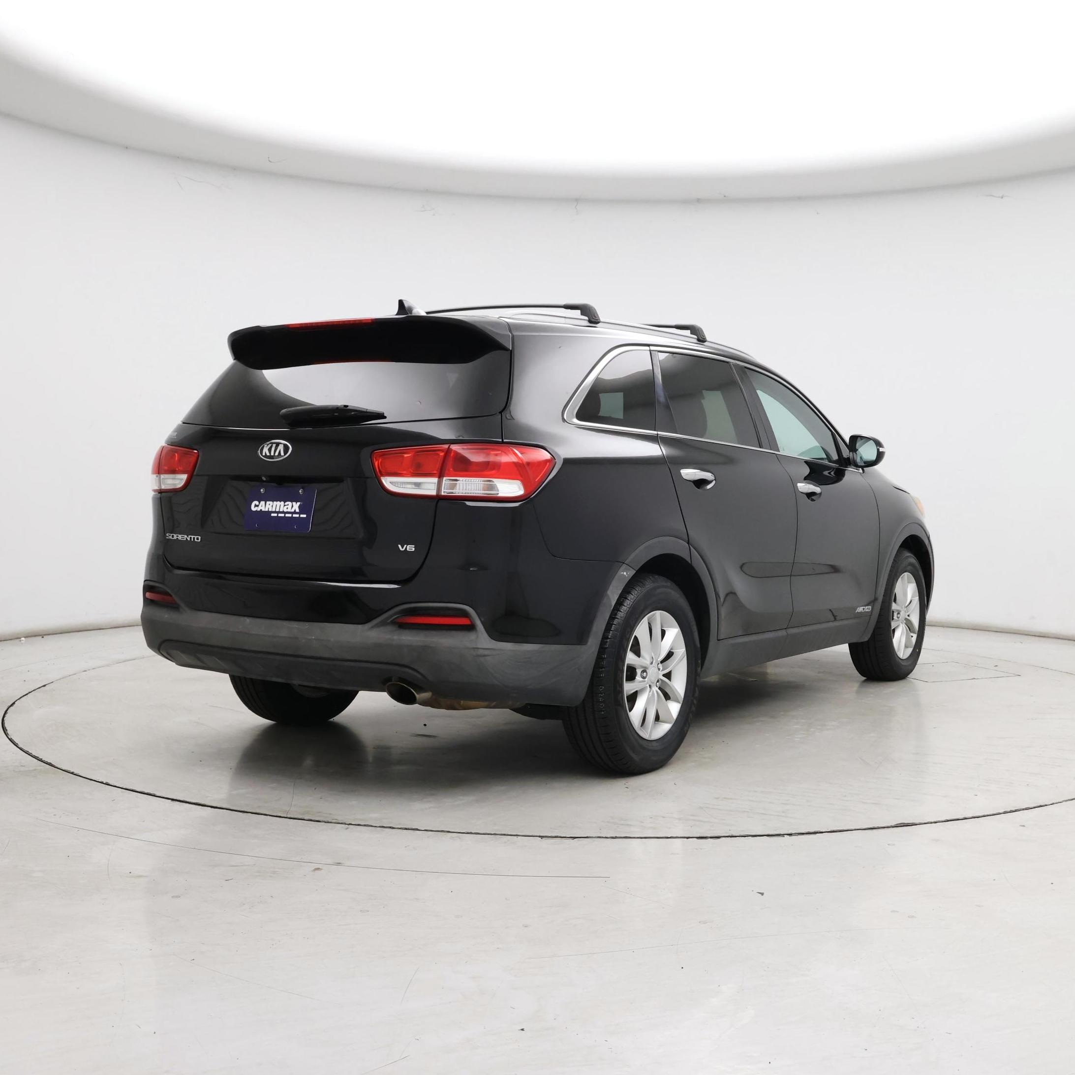 Thumbnail: 2016 Kia Sorento - 8