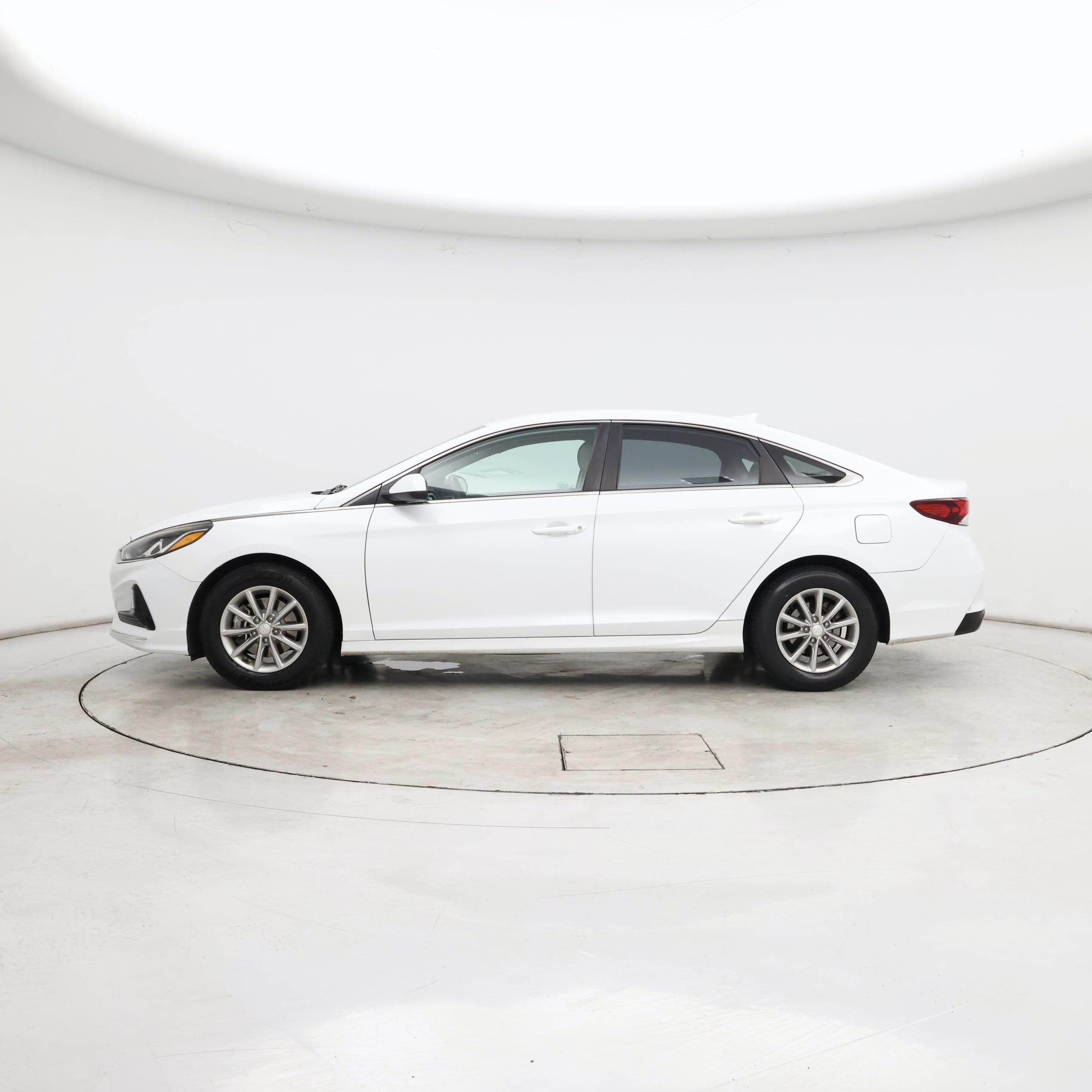 Thumbnail: 2019 Hyundai Sonata - 3