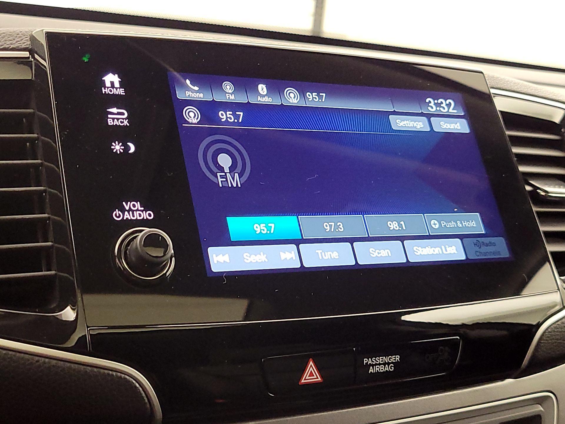 Thumbnail: 2020 Honda Pilot - 15