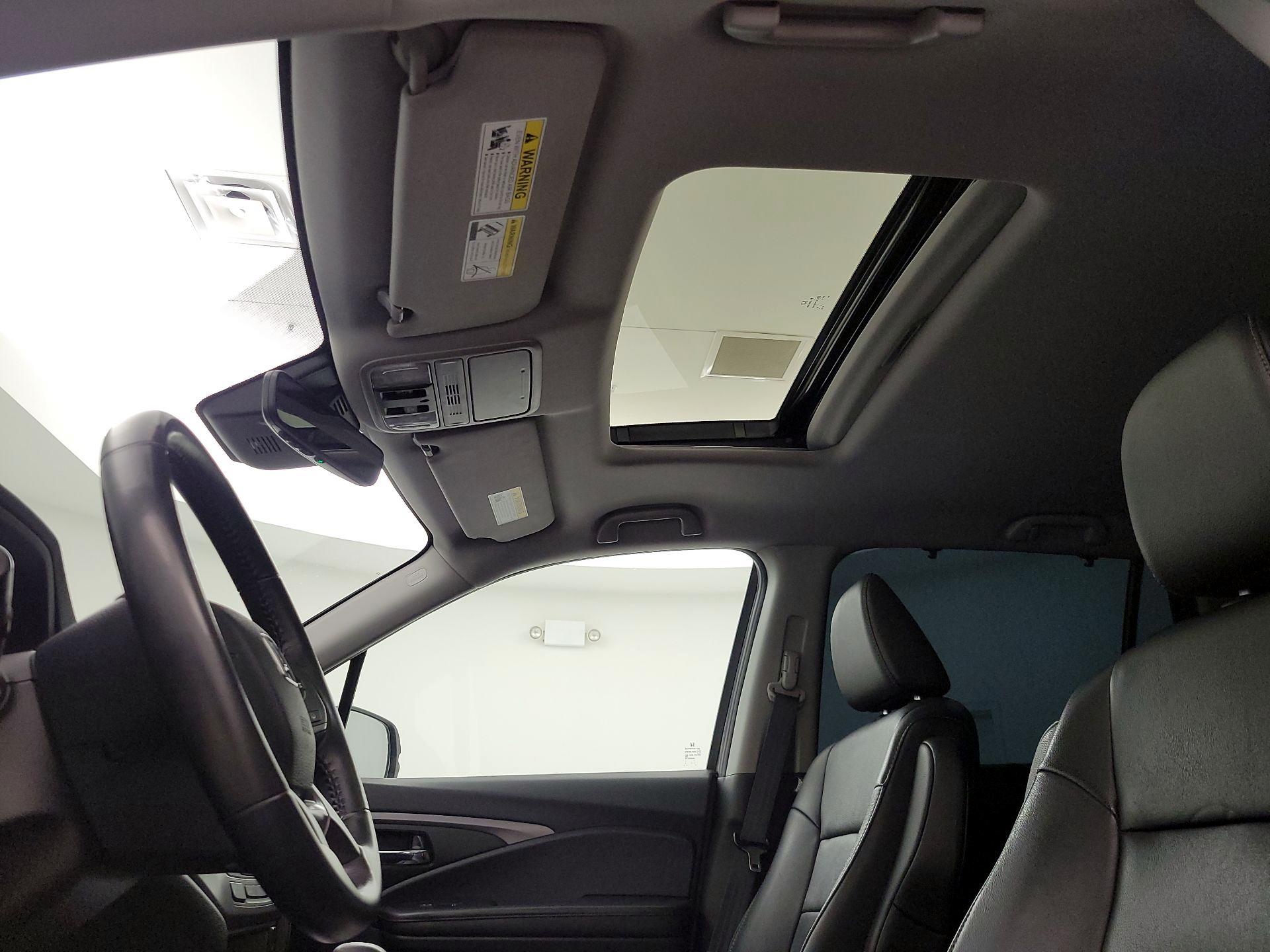 Thumbnail: 2020 Honda Pilot - 19