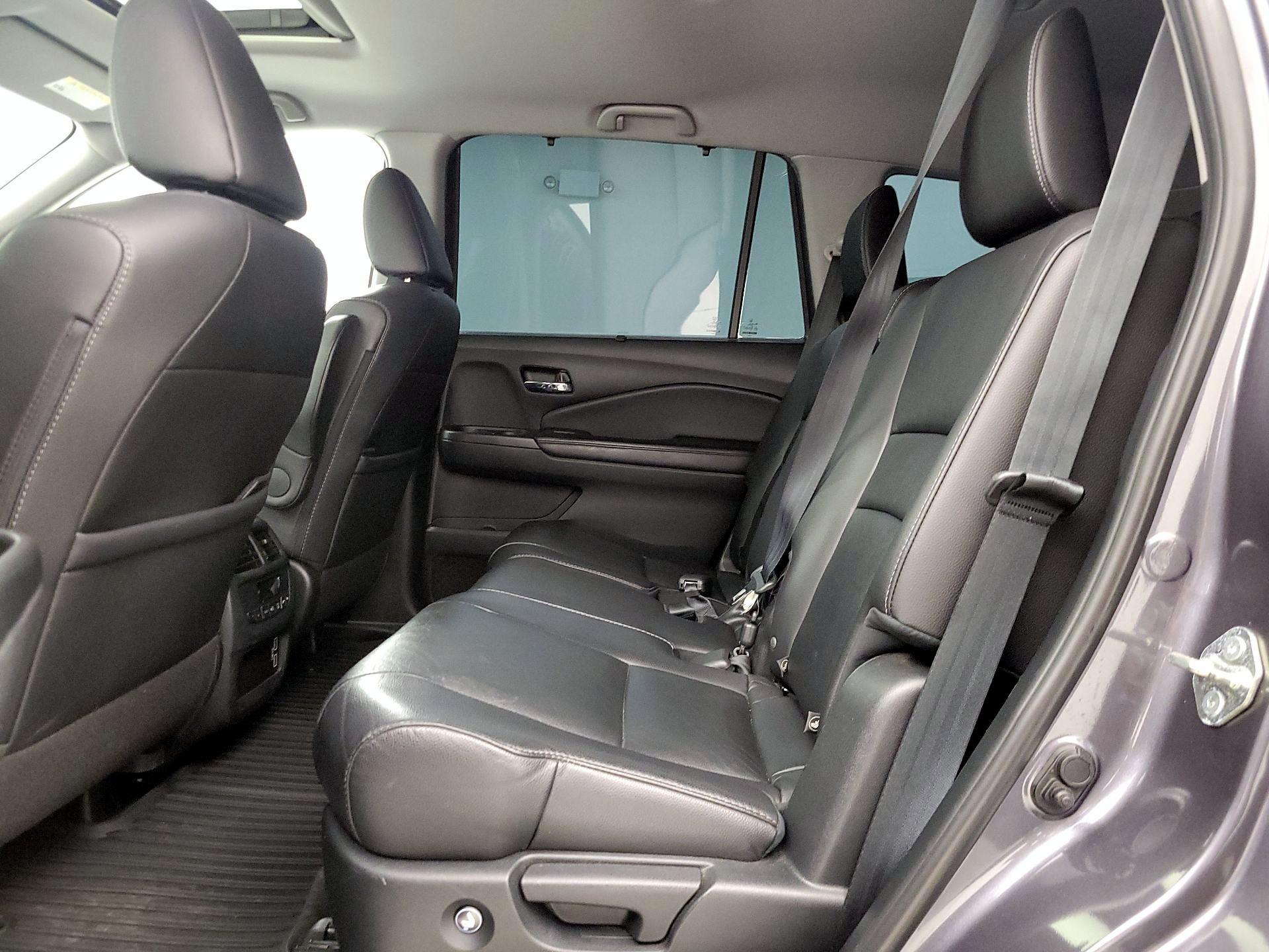 Thumbnail: 2020 Honda Pilot - 20
