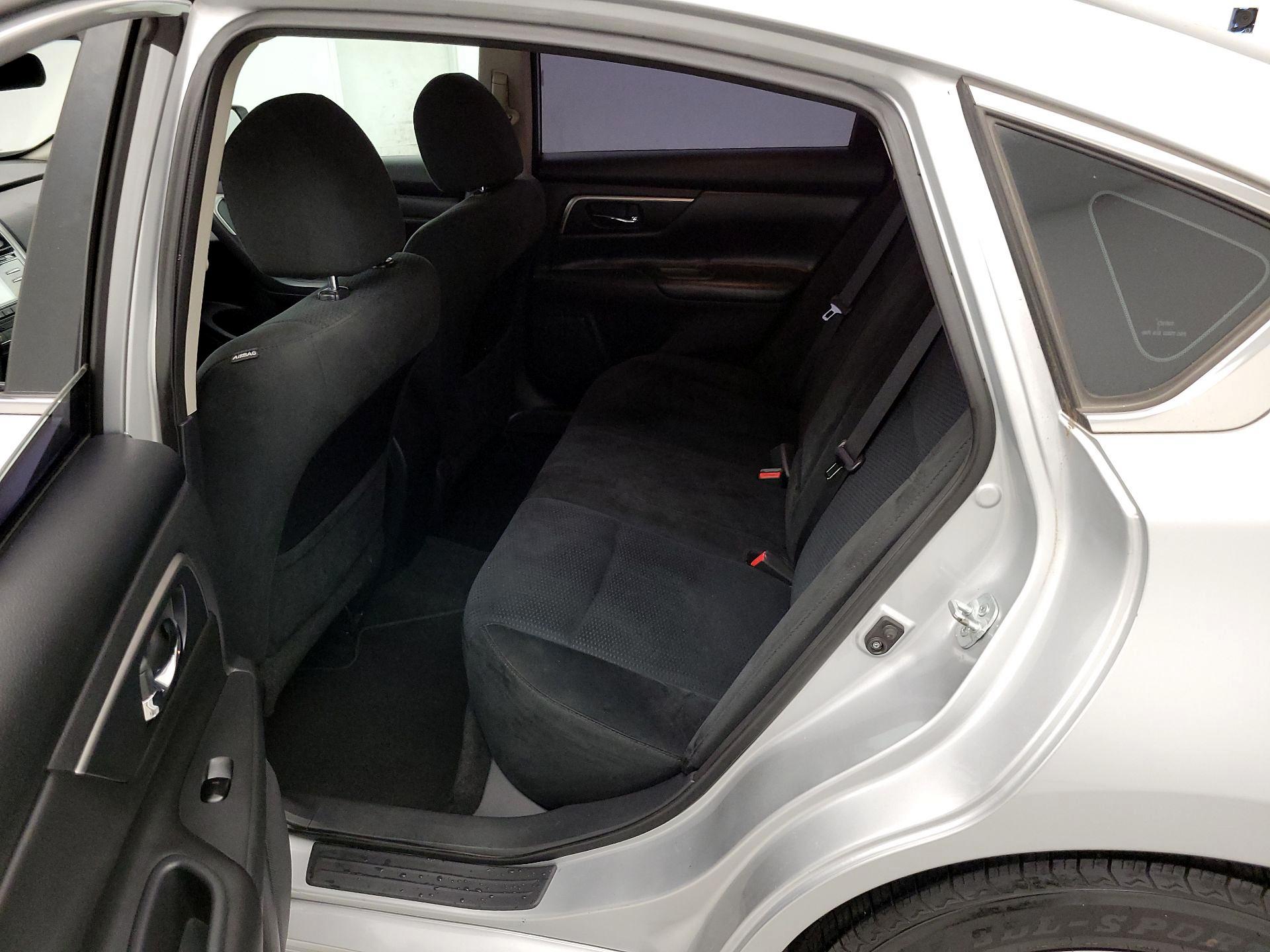 Thumbnail: 2015 Nissan Altima - 19