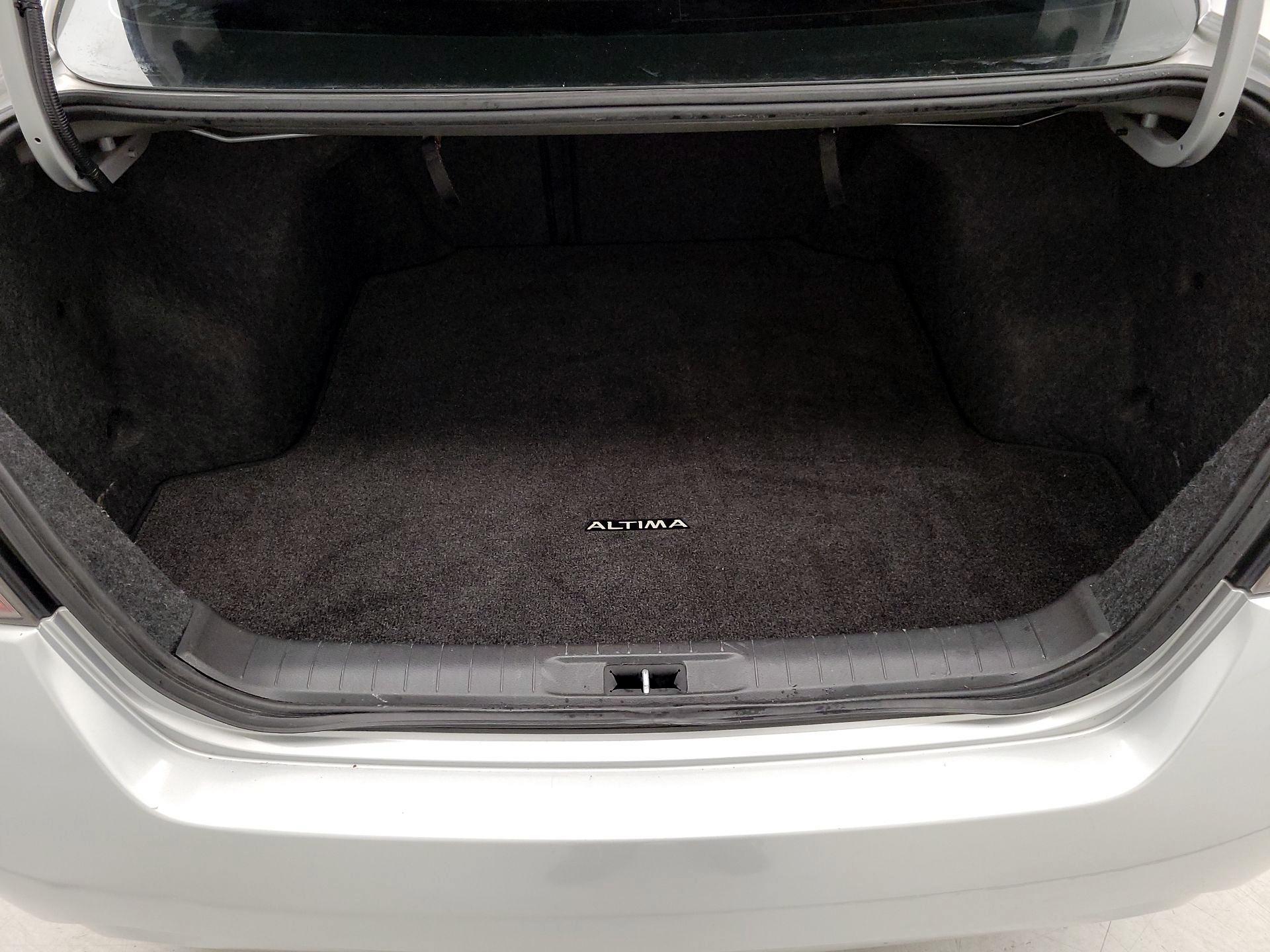 Thumbnail: 2015 Nissan Altima - 20