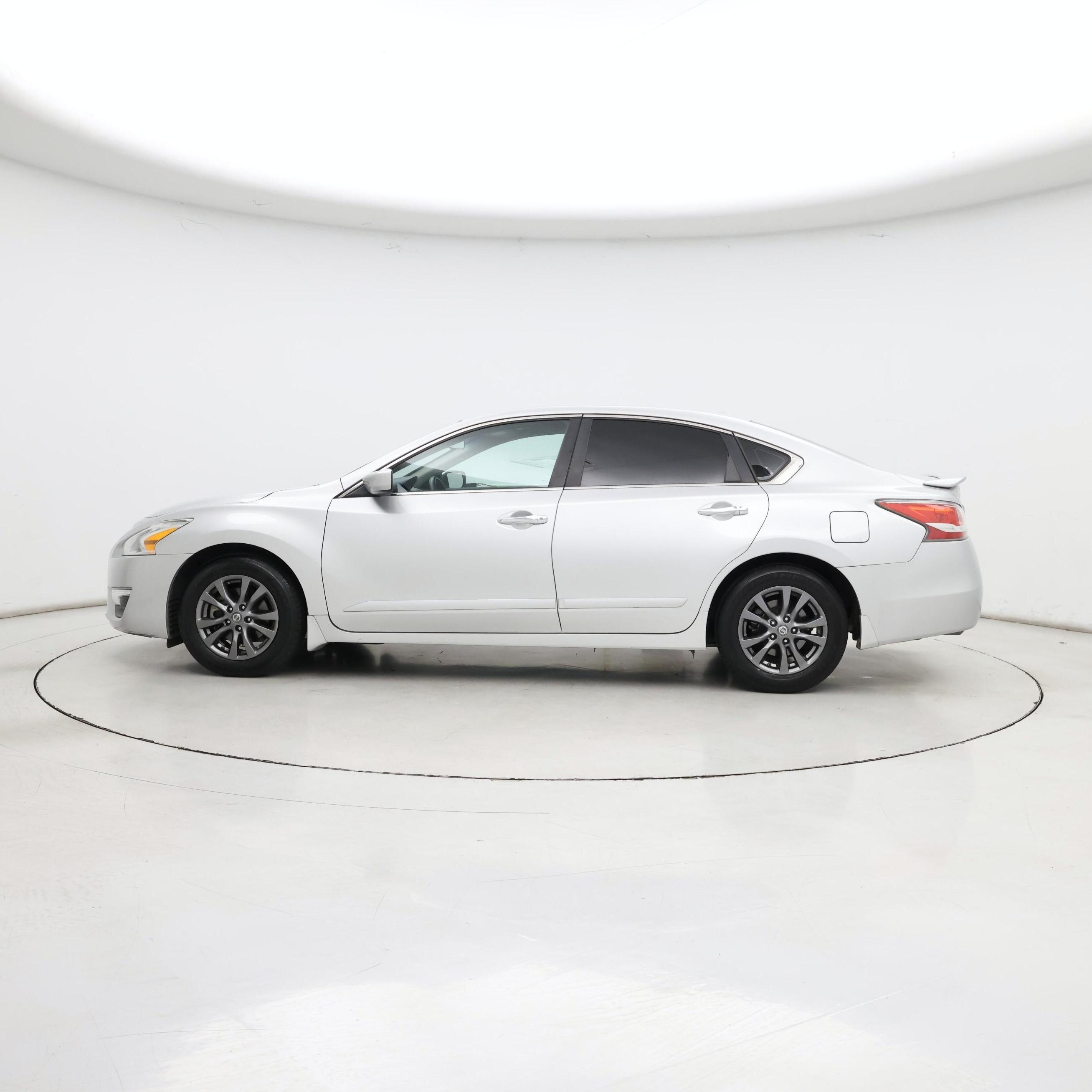 Thumbnail: 2015 Nissan Altima - 3