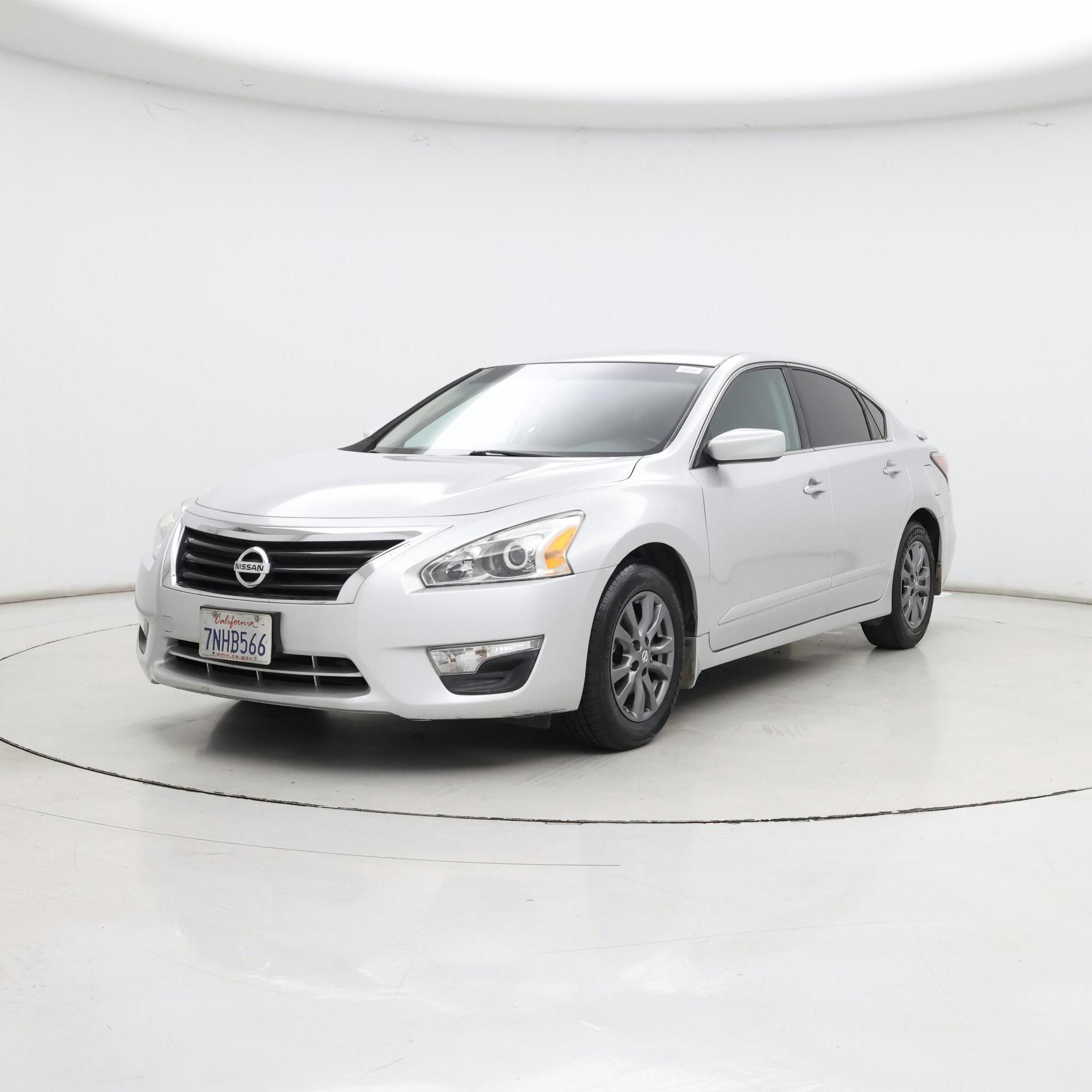 Thumbnail: 2015 Nissan Altima - 4