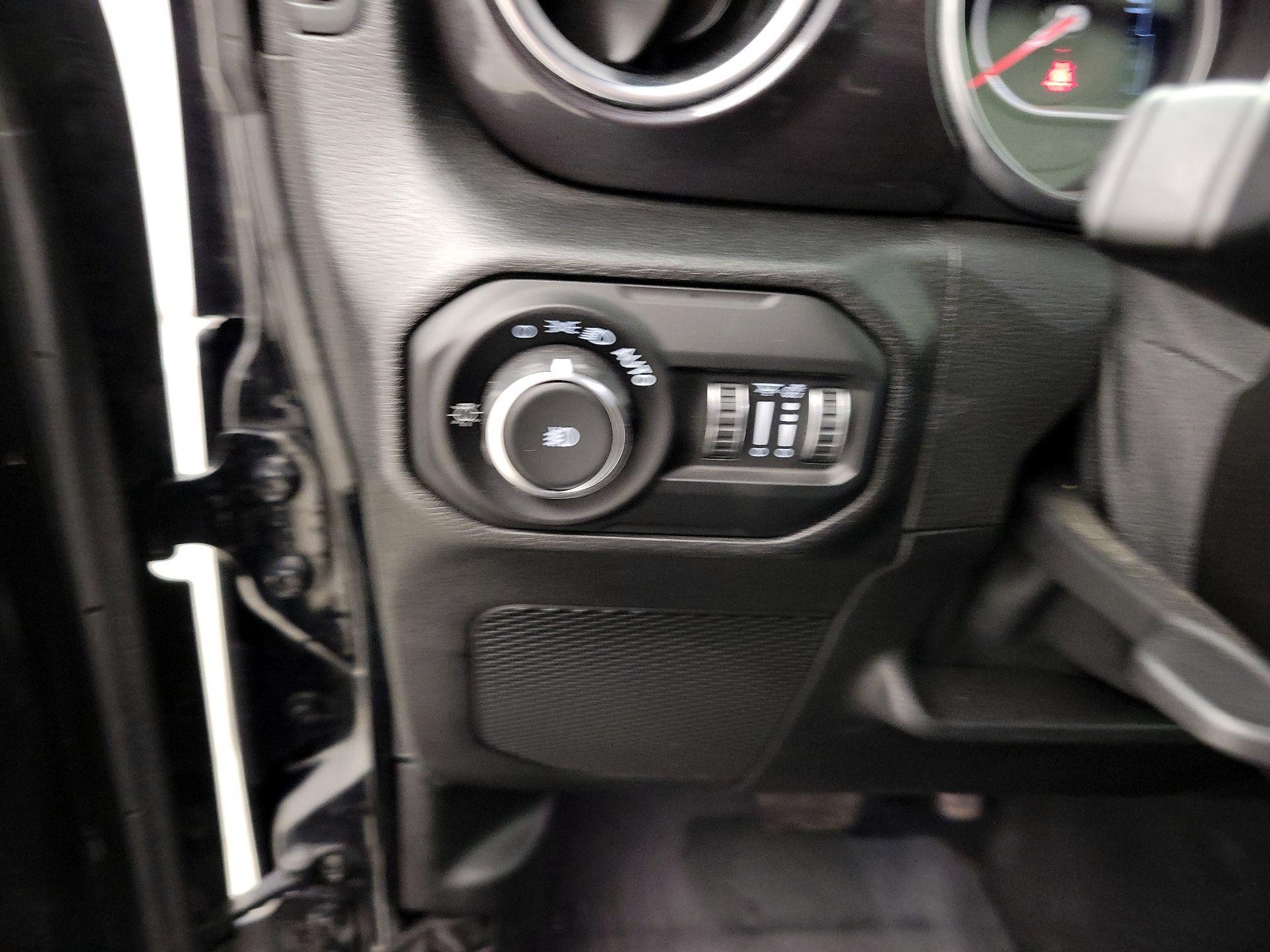 Thumbnail: 2021 Jeep Wrangler - 13