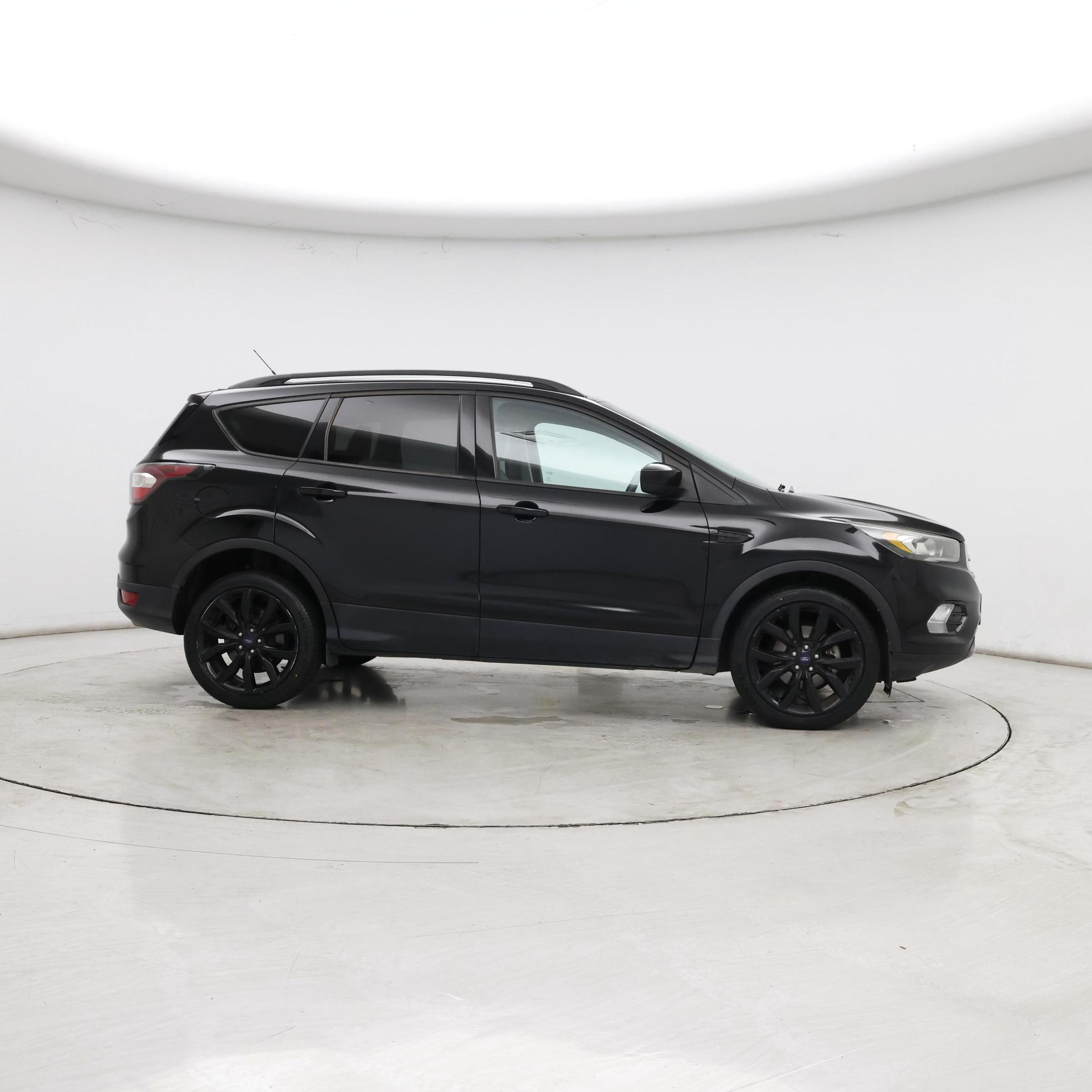 Thumbnail: 2017 Ford Escape - 7