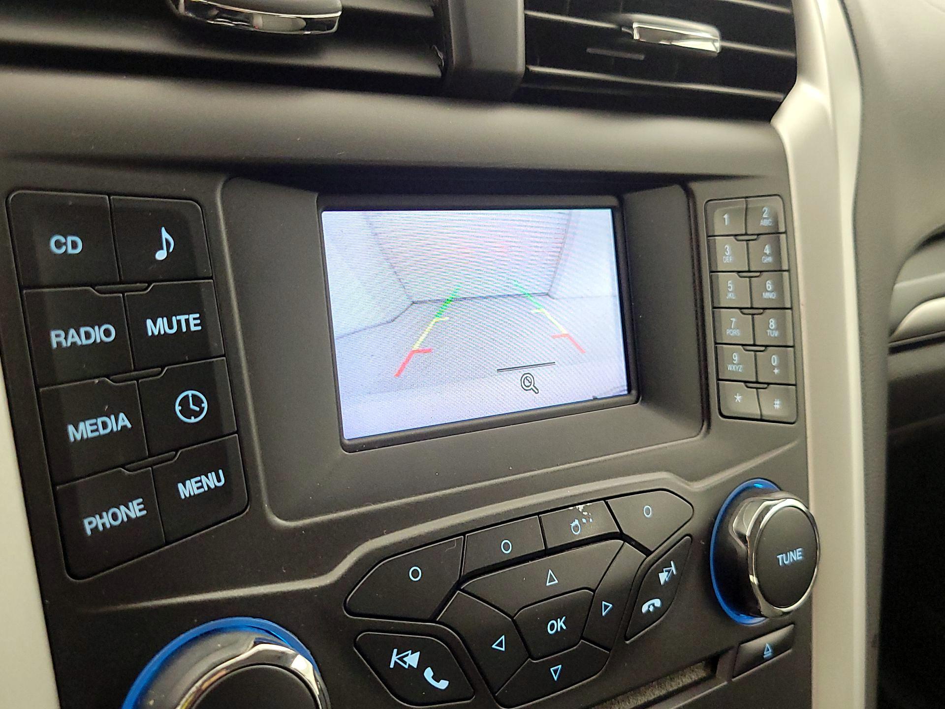 Thumbnail: 2016 Ford Fusion - 14